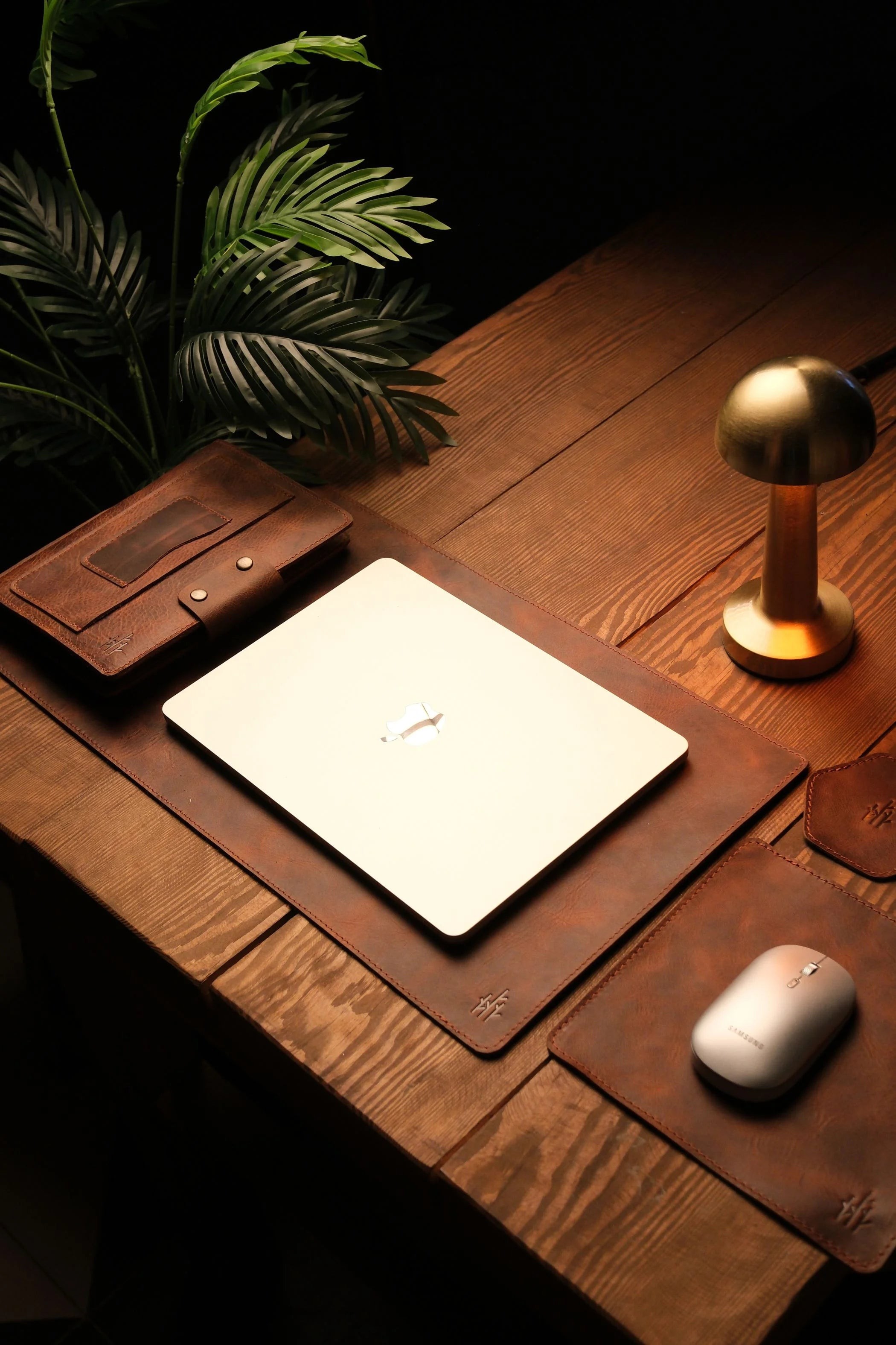 Deri Laptop Masa Matı & Mouse Pad Seti
