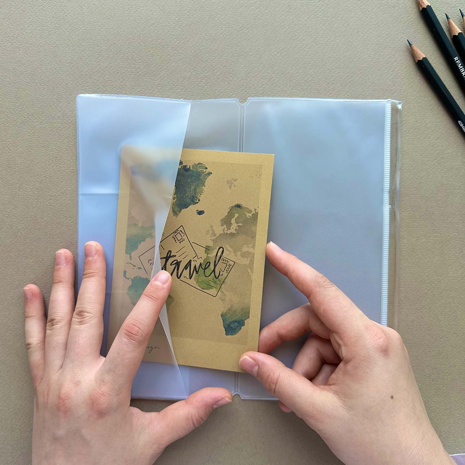 Euk Design Fermuarlı Şeffaf Kılıf