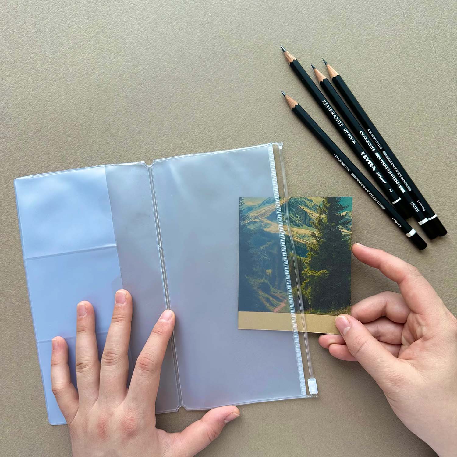 Euk Design Fermuarlı Şeffaf Kılıf