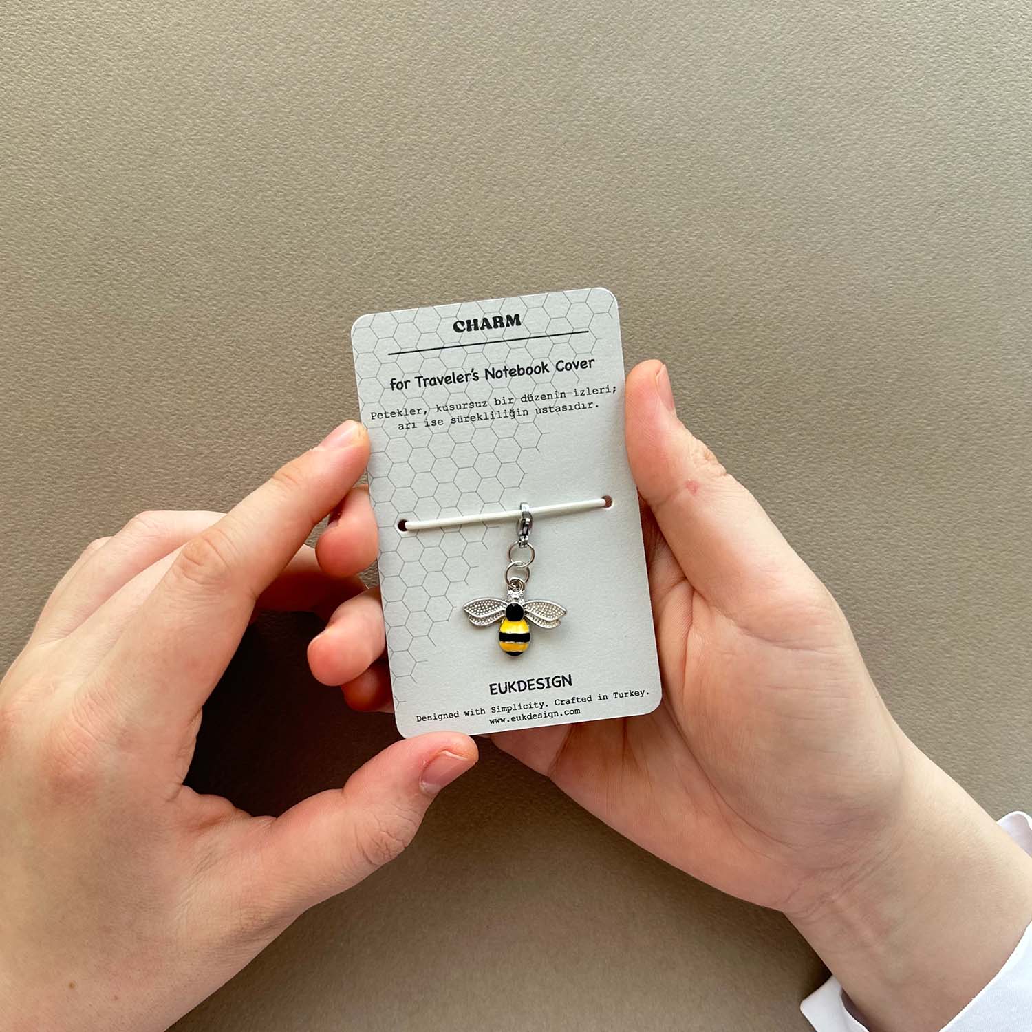 Euk Design Arı Charm