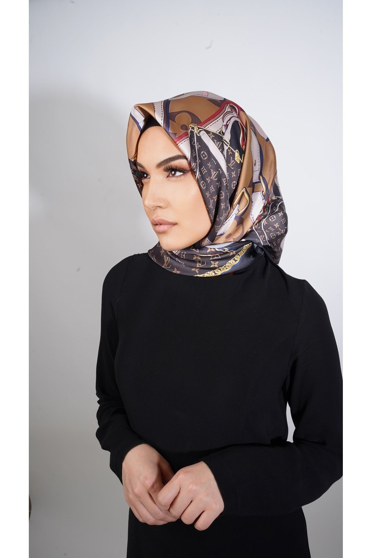 ÖZEL SERİ EŞARP