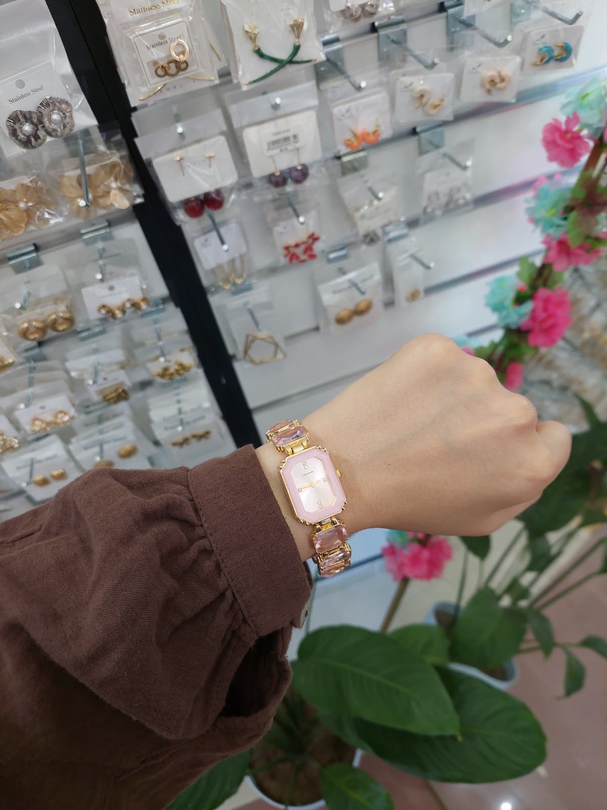 PEMBE TAŞLI SAAT