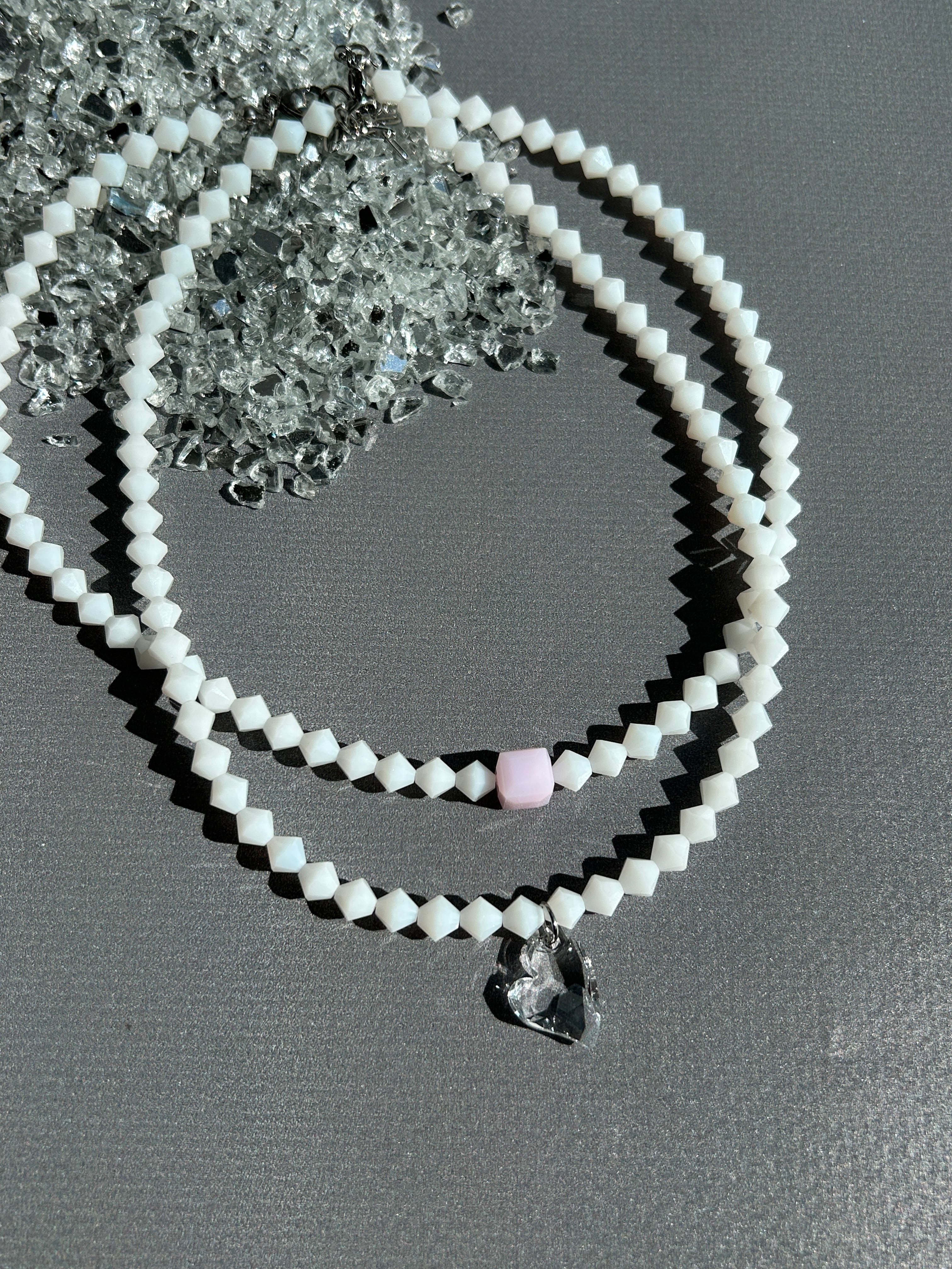 White Lotus No:2 Swarovski Kristal Boncuk Kolye