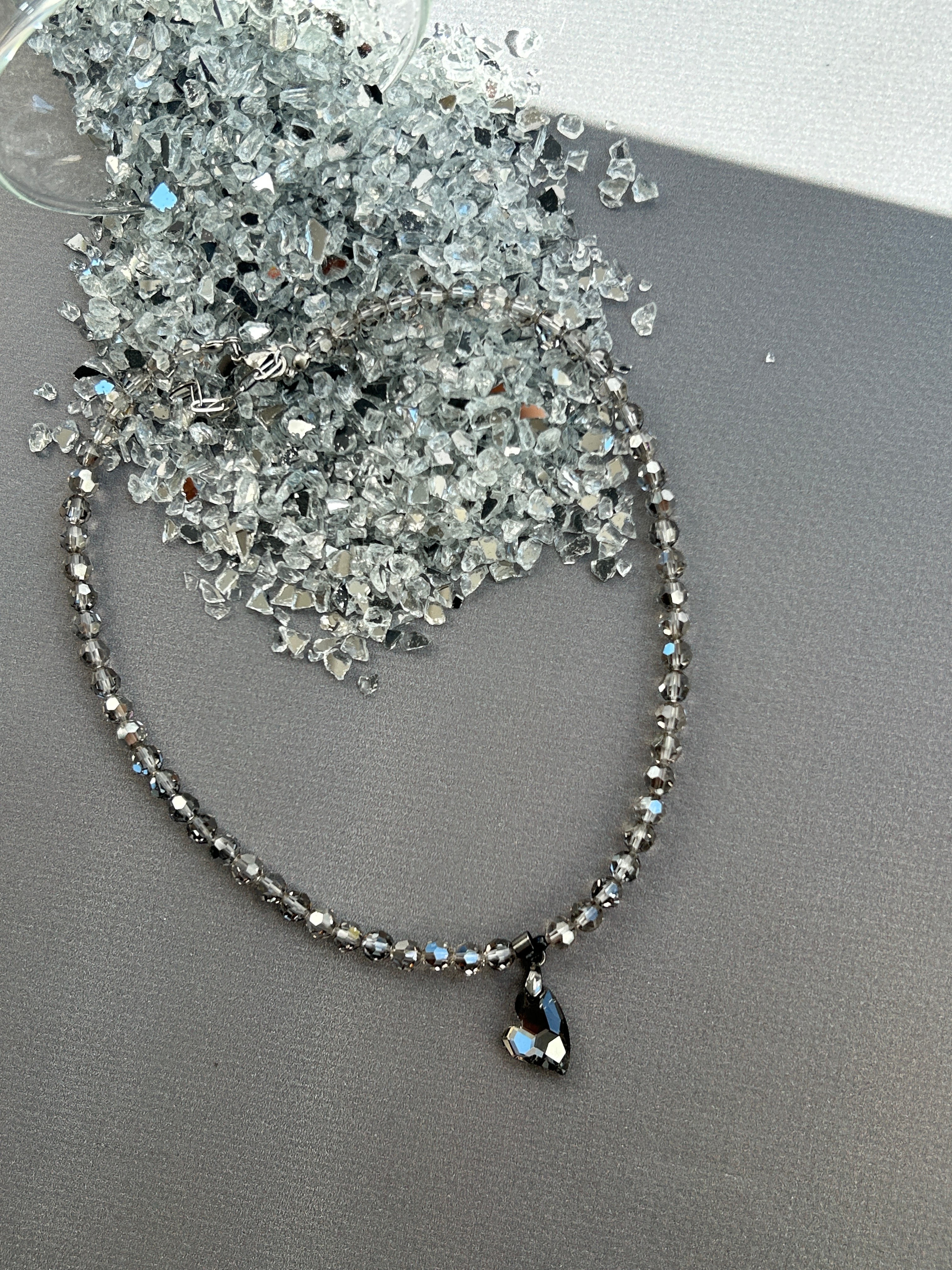 Half Moon Gray Swarovski Kristal Boncuk Kolye