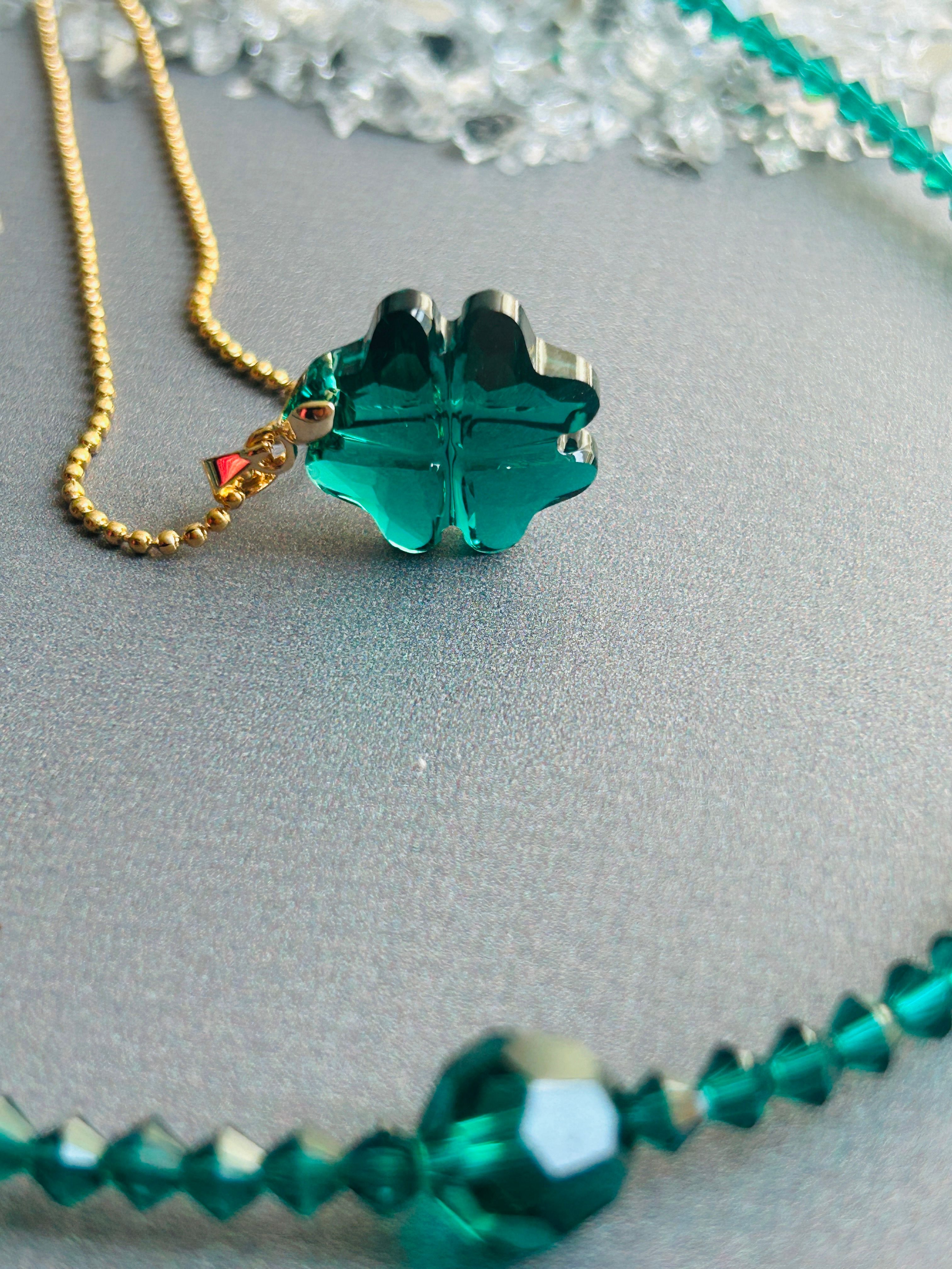 Swarovski Kristal Taş Küçük Boy Yonca Kolye