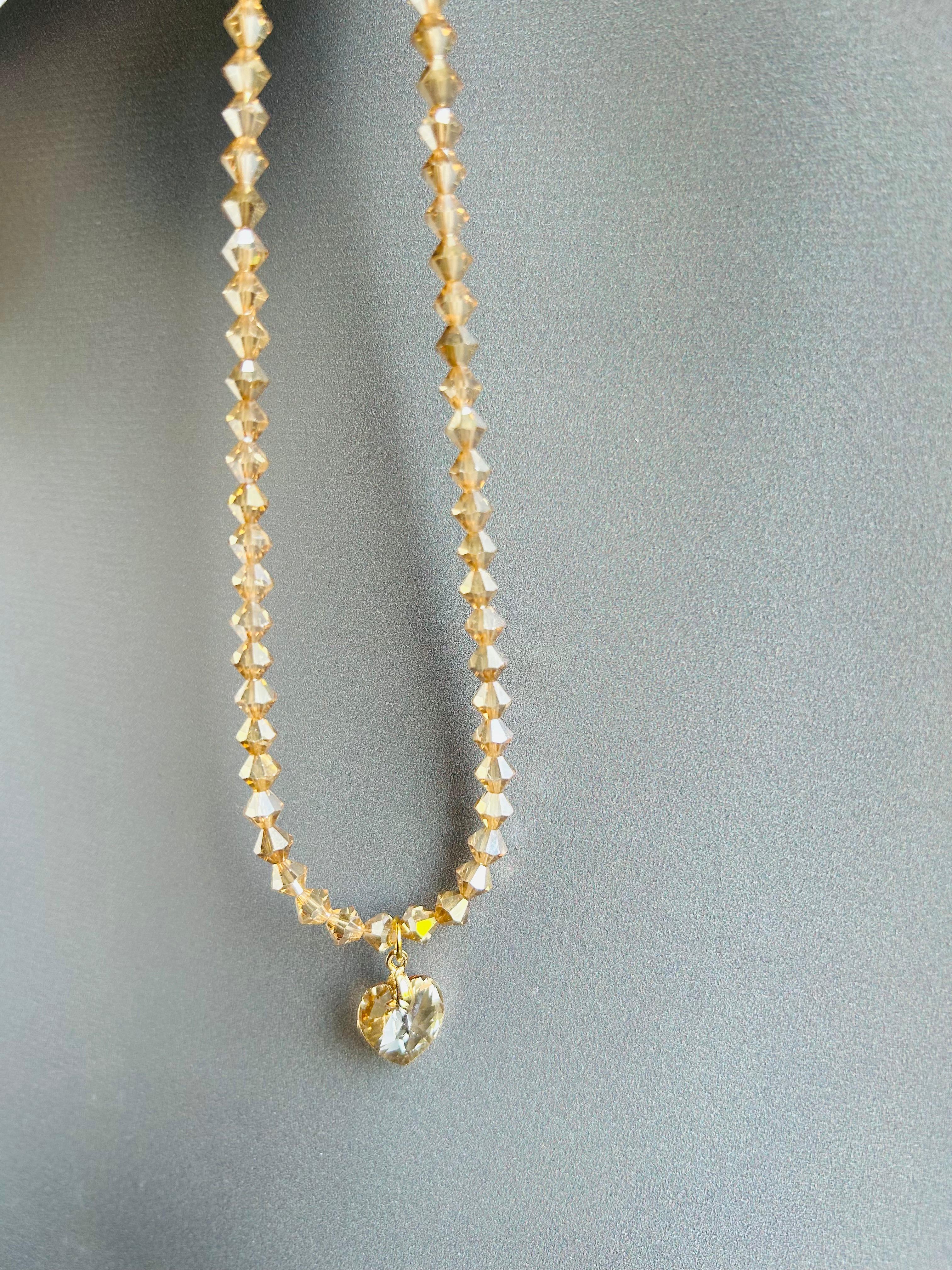 Swarovski Kristal Boncuk Piramit Kalp Kolye
