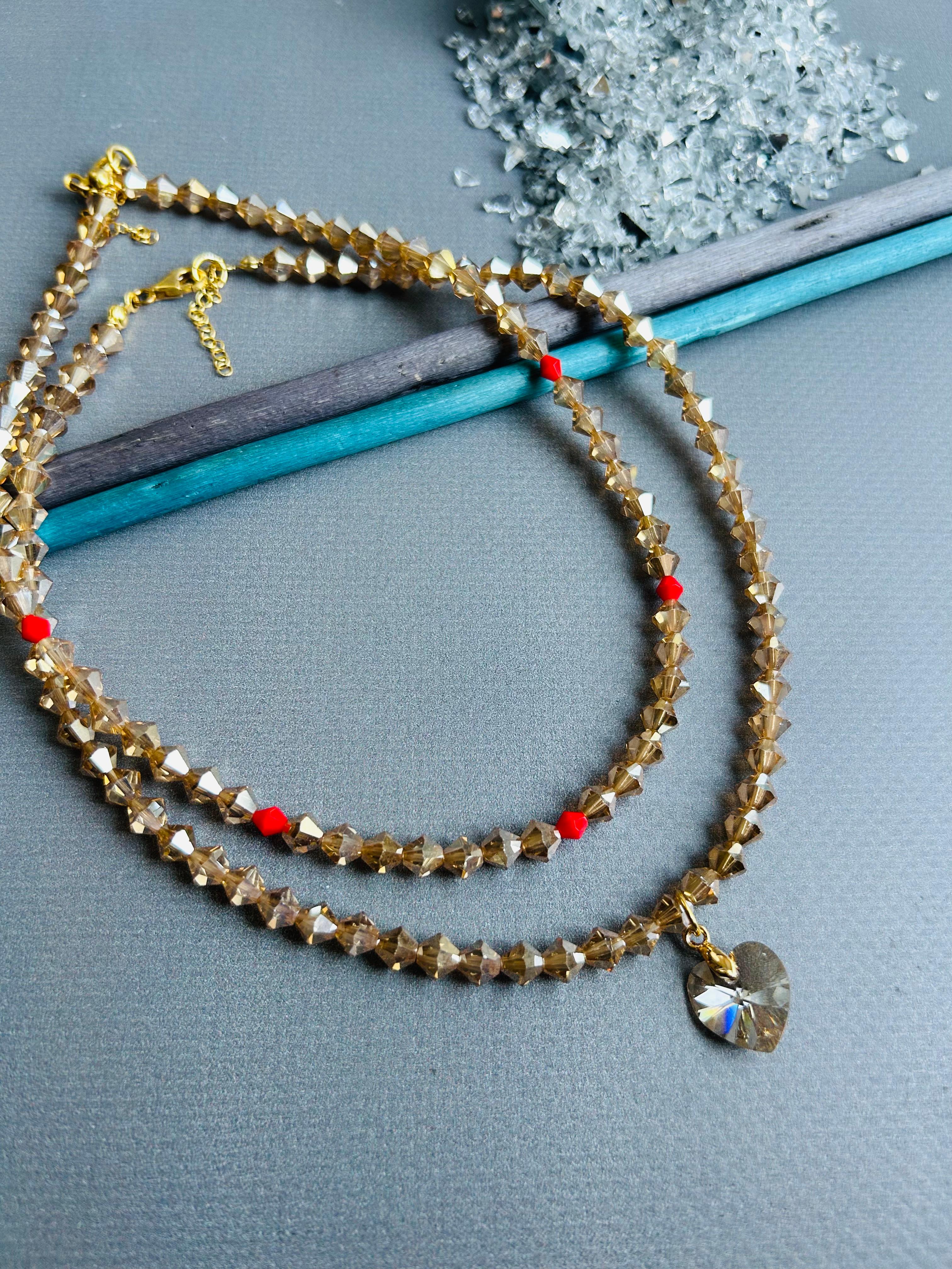 Swarovski Kristal Boncuk Piramit Kalp Kolye