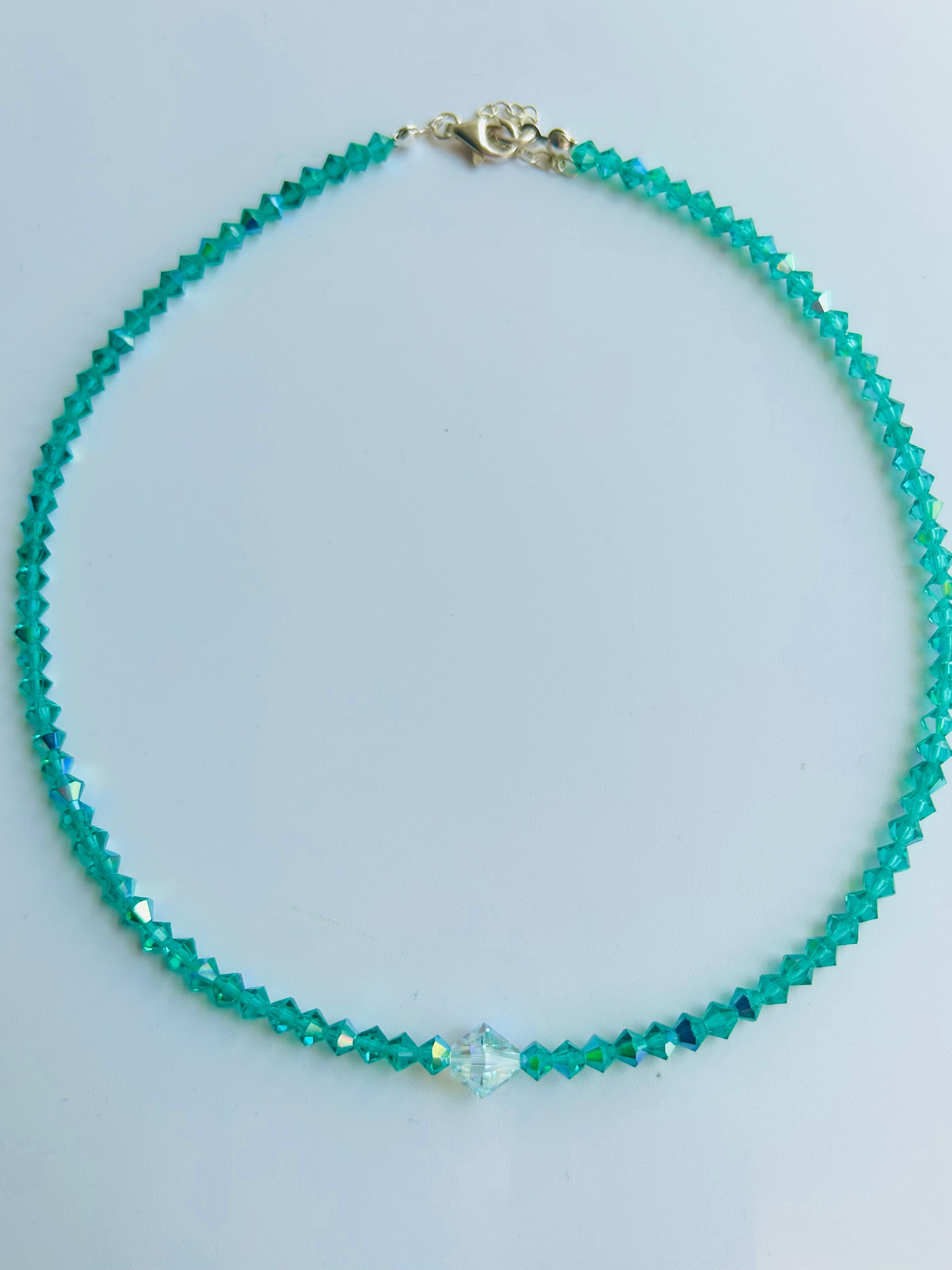 Swarovski Kristal Boncuk Piramit Yeşil Kolye