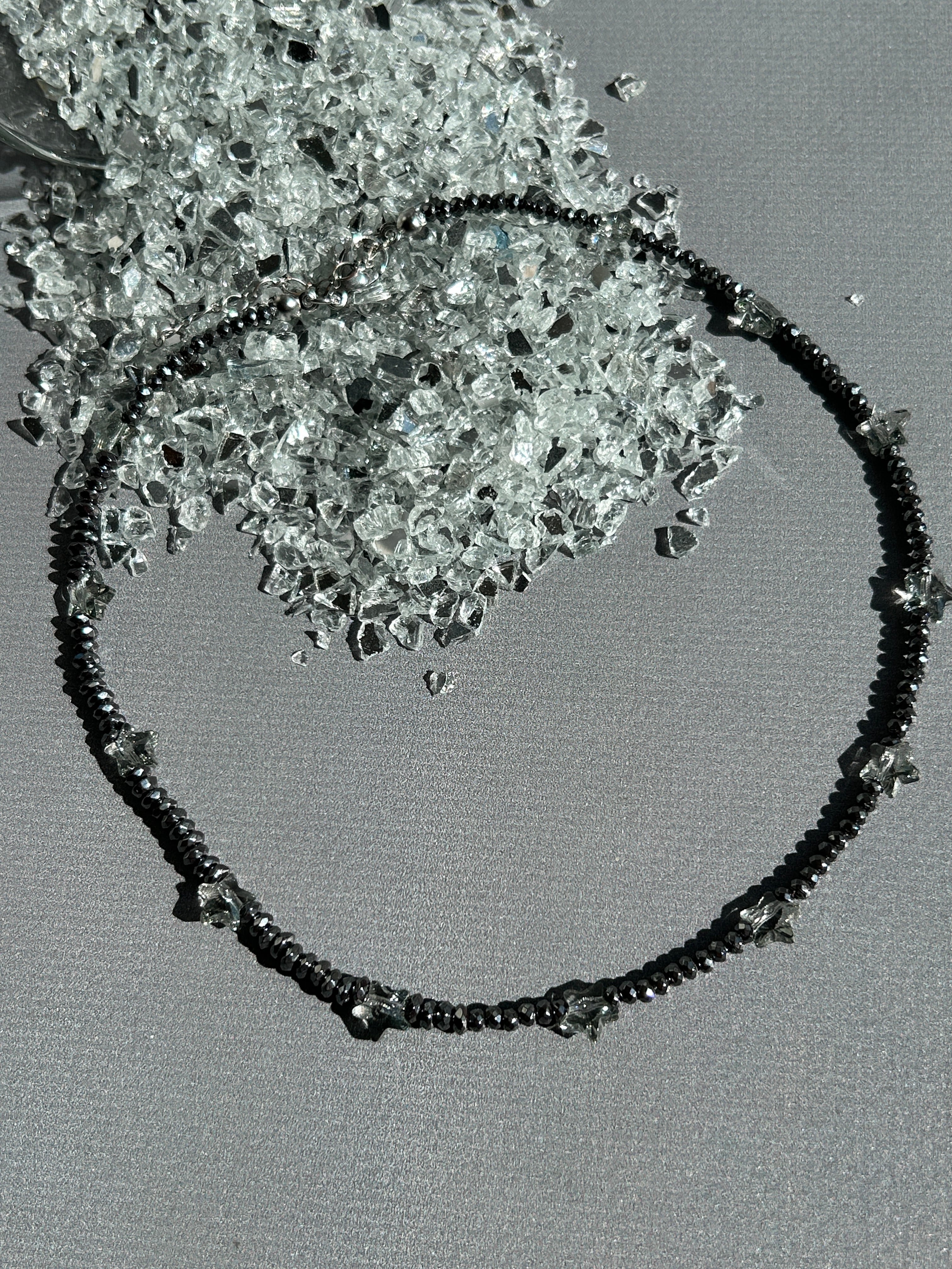 Hematit Swarovski Kristal Taş Yıldız Kolye
