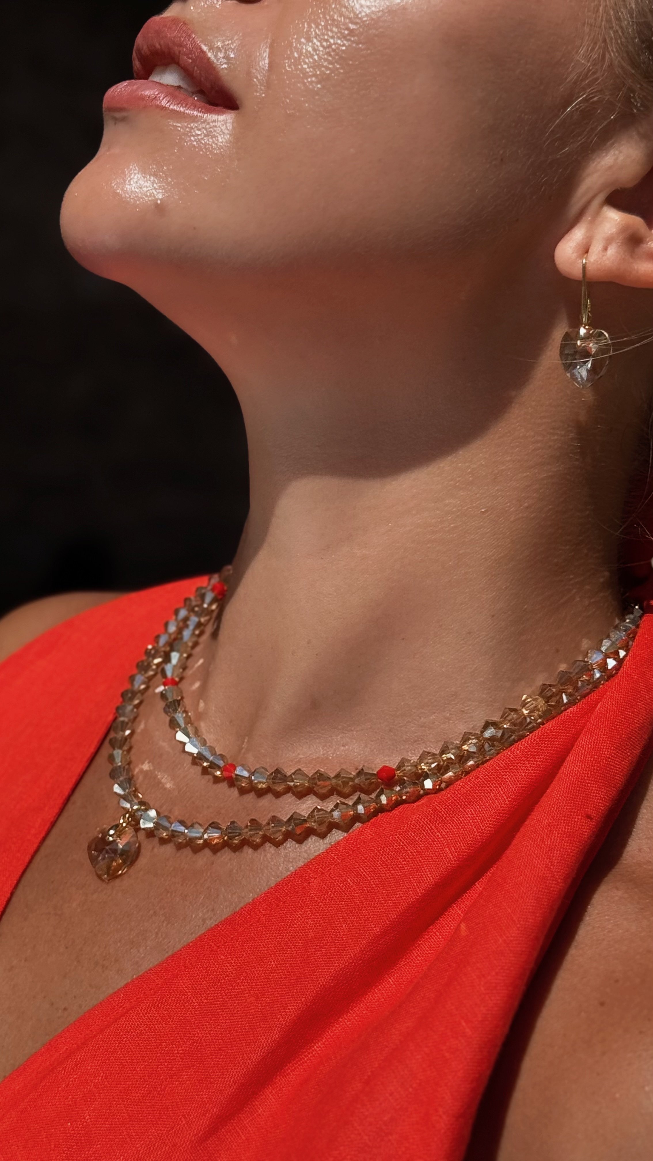 Swarovski Kristal Boncuk Piramit Kalp Kolye