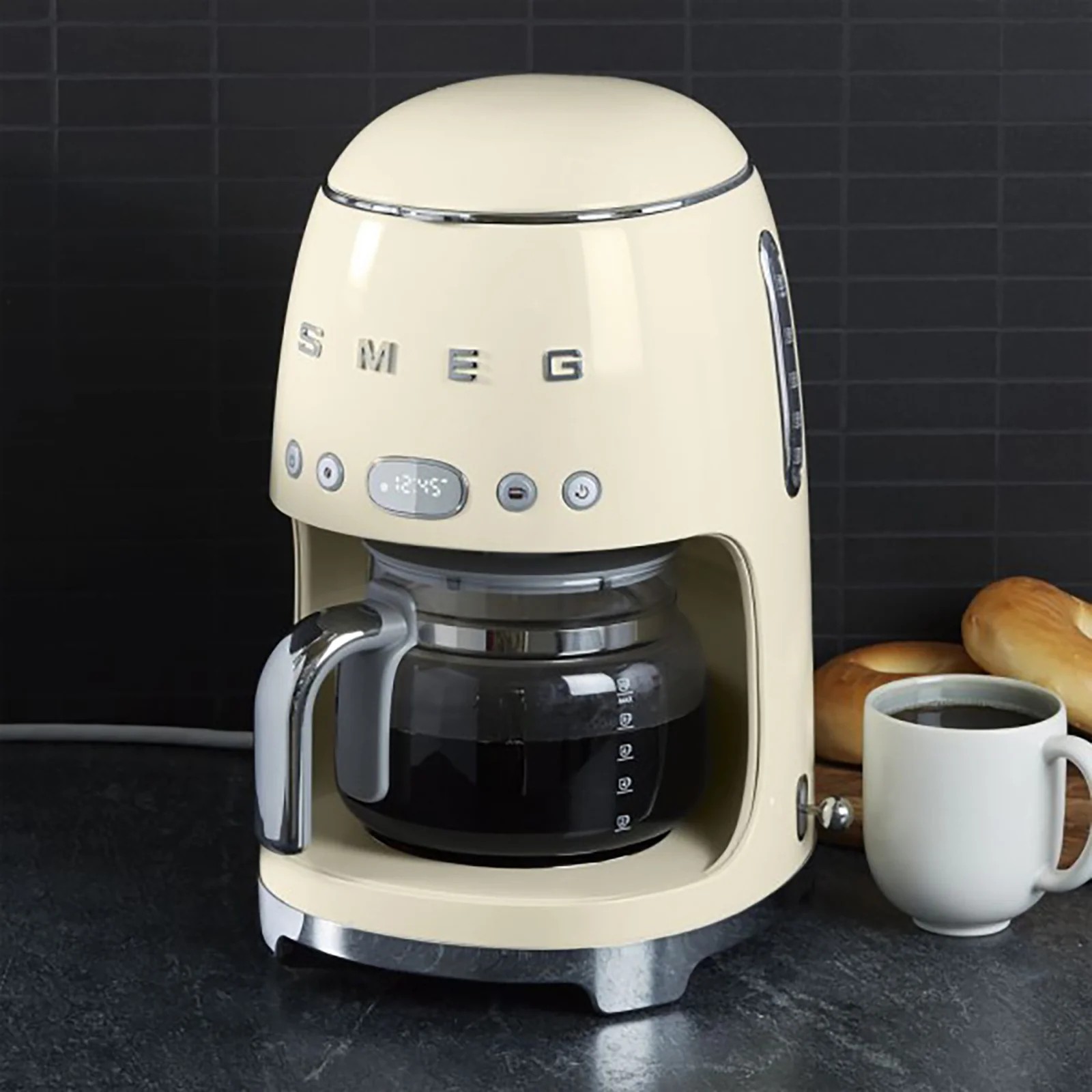 Smeg 50'S Style Retro Siyah Dcf02bleu Filtre Kahve Makinesi - Krem