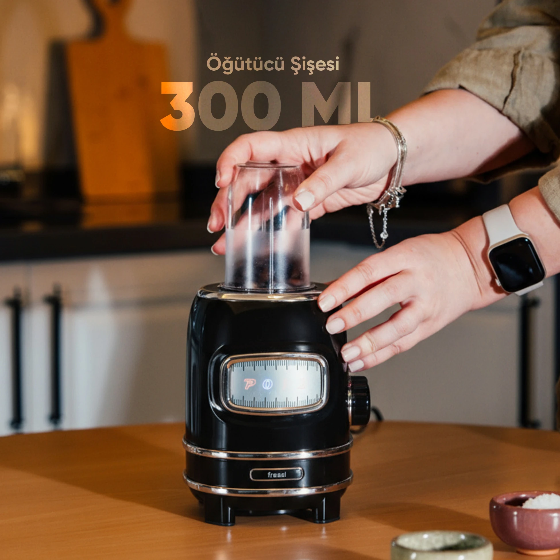 Kişisel Blender Seti Öğütücülü Smoothie Şişeli Blender 1,0 Litre Blendir Seti Fr-bl01 Retroblend