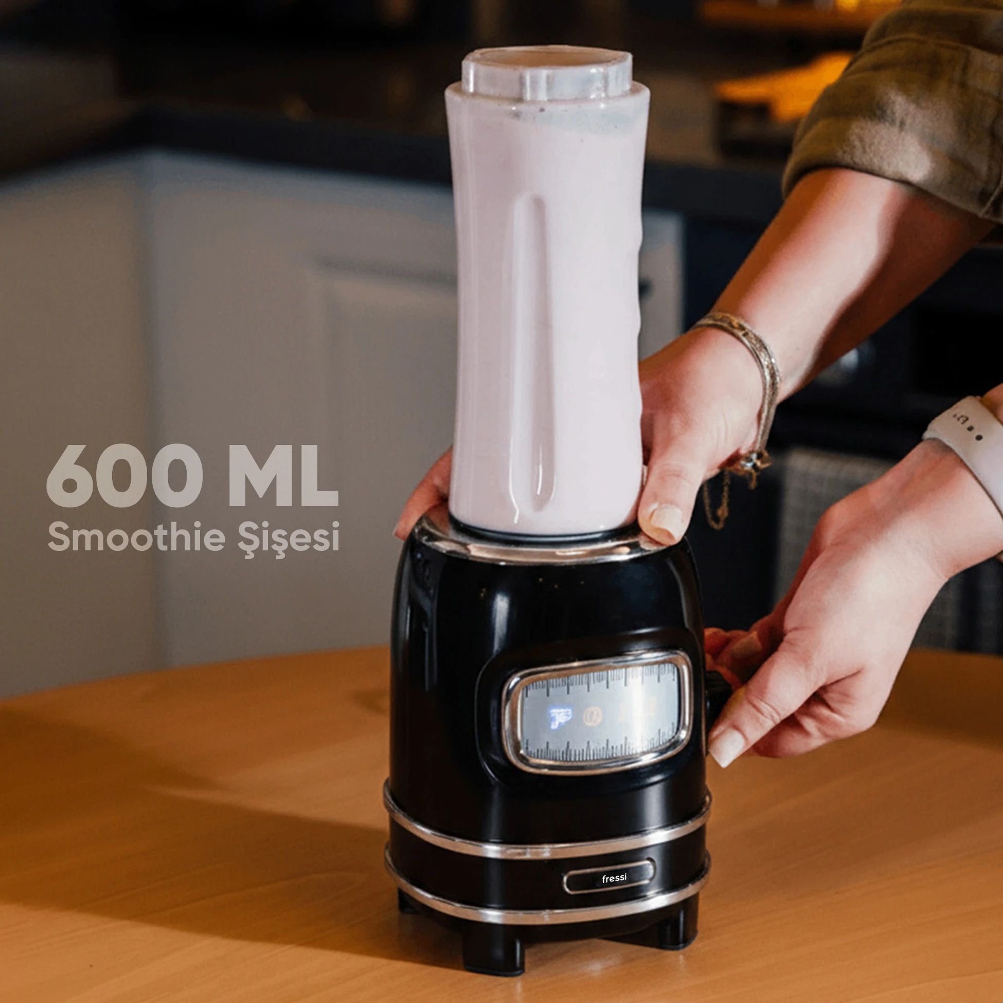 Kişisel Blender Seti Öğütücülü Smoothie Şişeli Blender 1,0 Litre Blendir Seti Fr-bl01 Retroblend