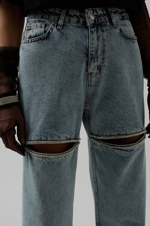 Bacak Dekolteli Taşlı Jean