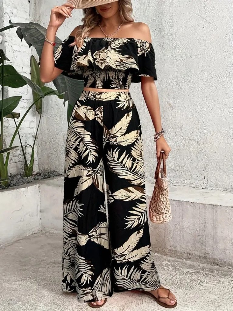 Kadın Kısa Kollu Madonna Fırfır Yaka Crop Süprem Bluz Ve Pantolon Ikili Takım