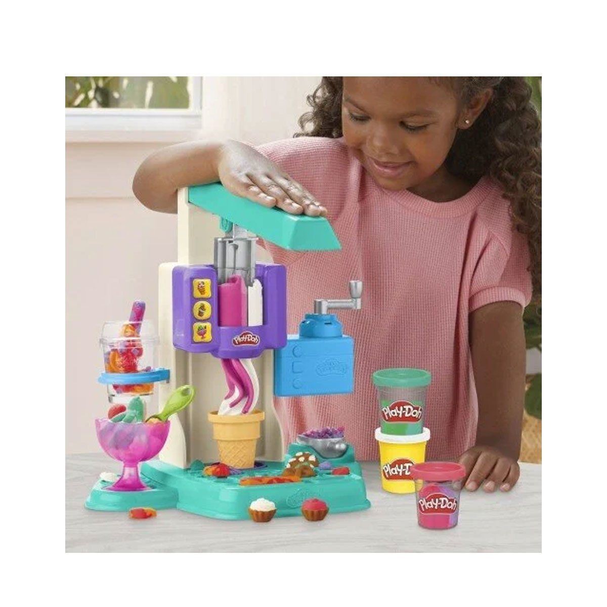 G0028 Play-doh Gökkuşağı Dondurma Makinesi Oyun Seti+3 Yaş
