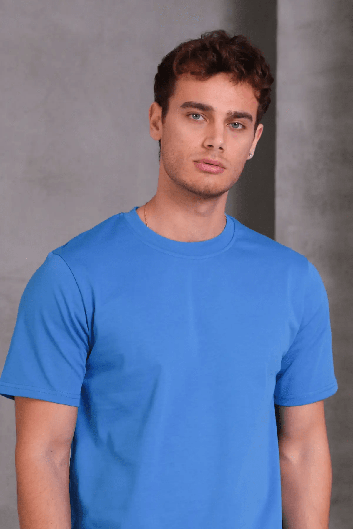 Erkek Relax Fit Bisiklet Yaka %100 Pamuk Rahat Kesim Basic Tişört