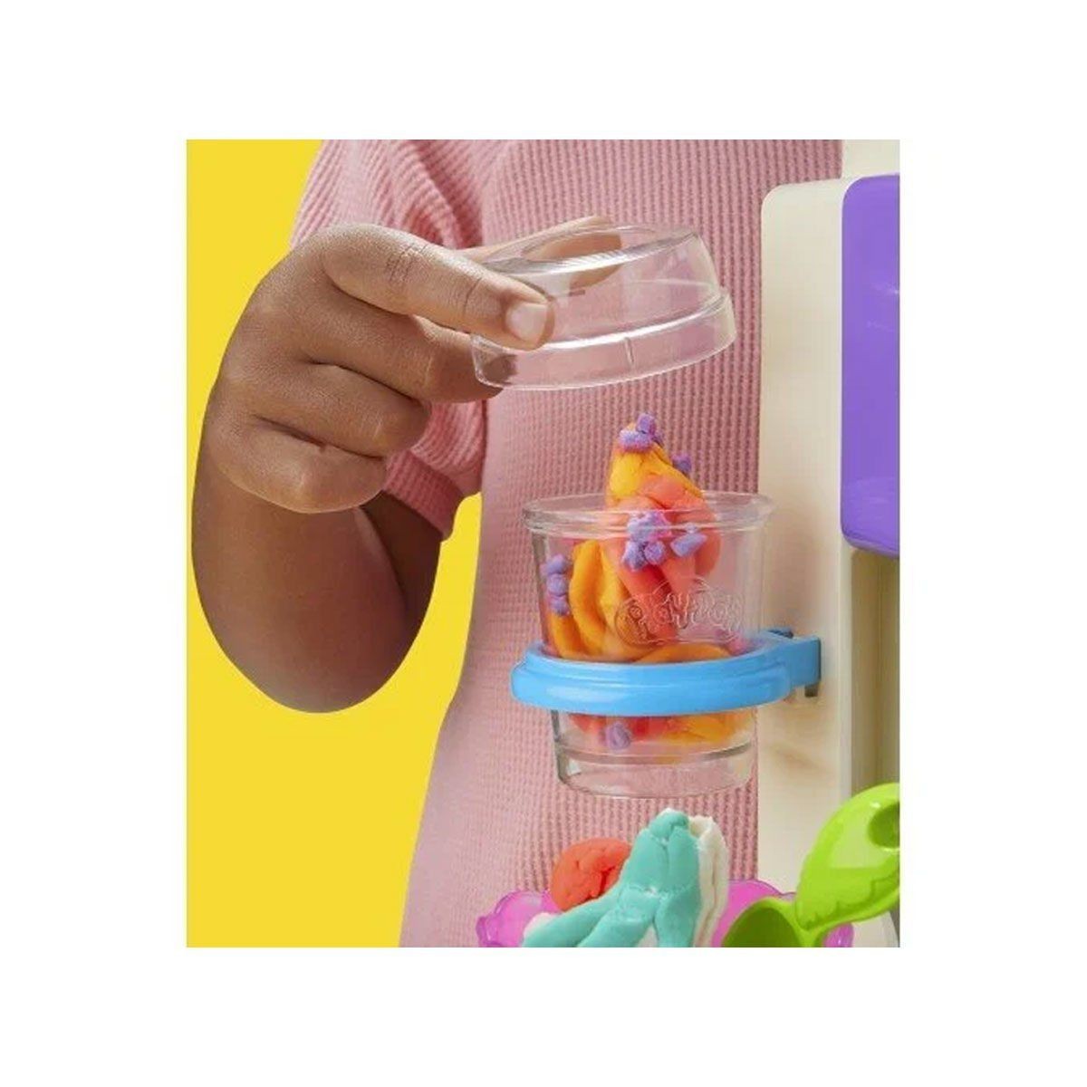 G0028 Play-doh Gökkuşağı Dondurma Makinesi Oyun Seti+3 Yaş