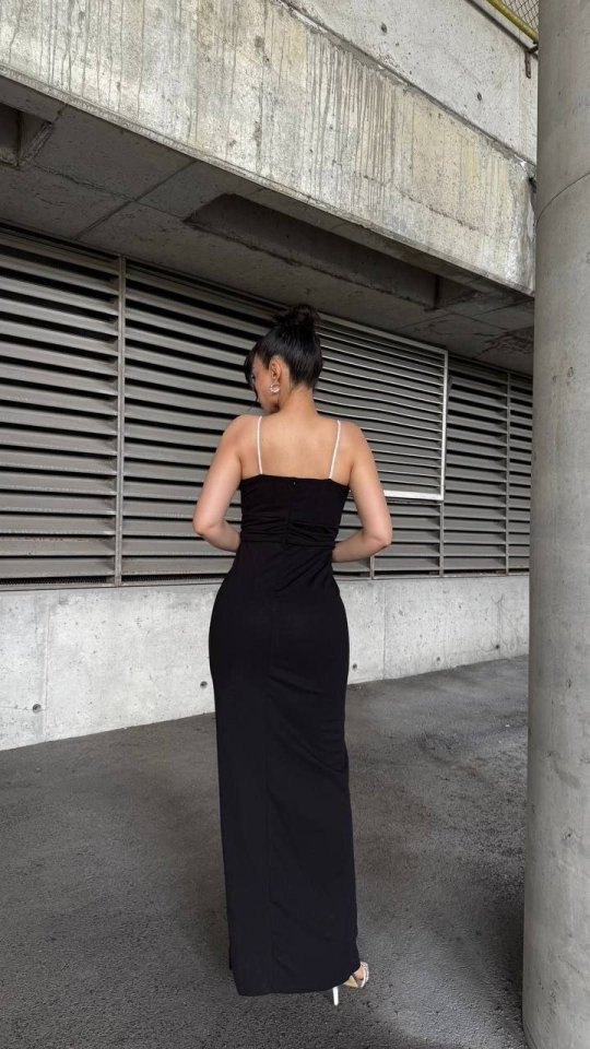 Kadın Ip Askılı Gipe Detay Maxi Boy Yırmaçlı Elbise