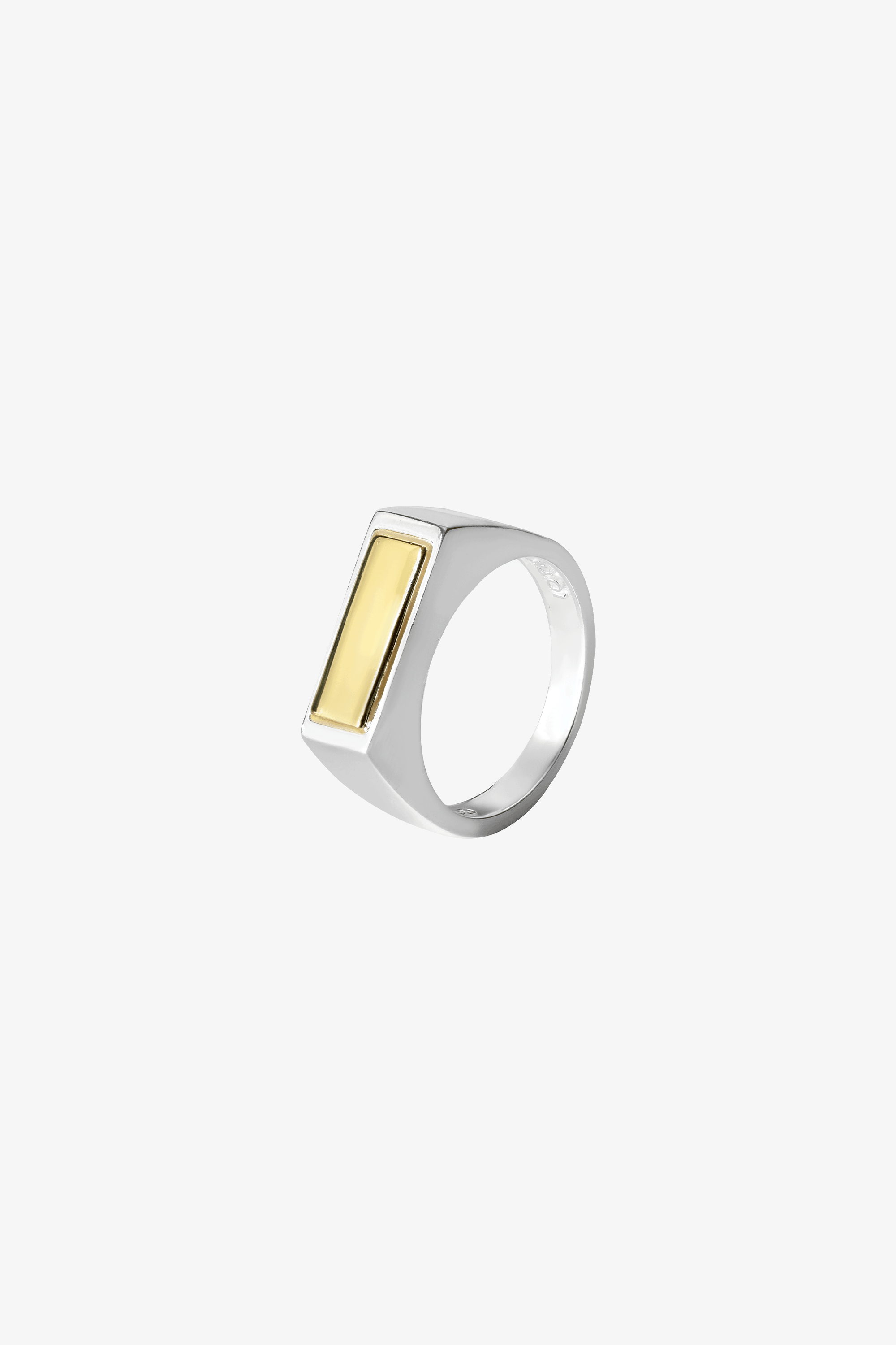 02.02 Stamp Ring