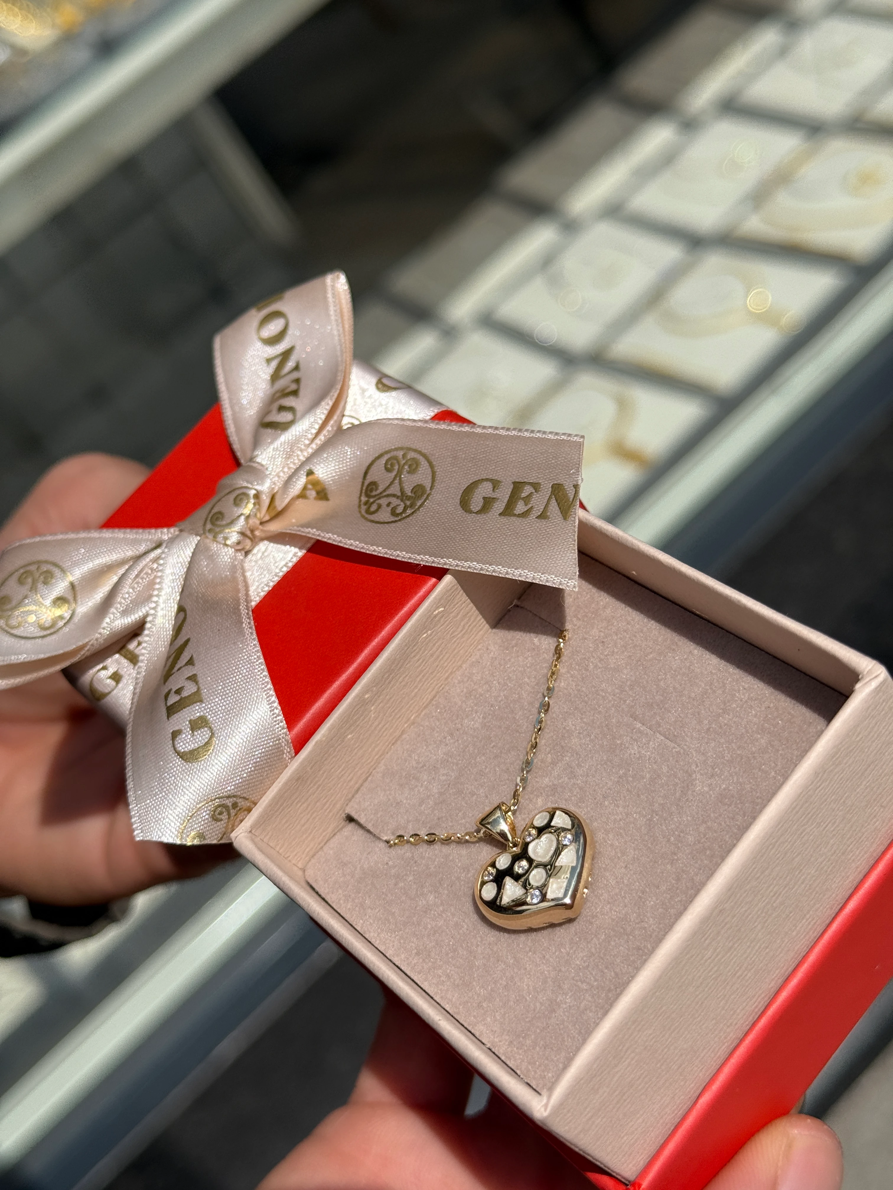 BEYAZ MİNELİ KOLYE 