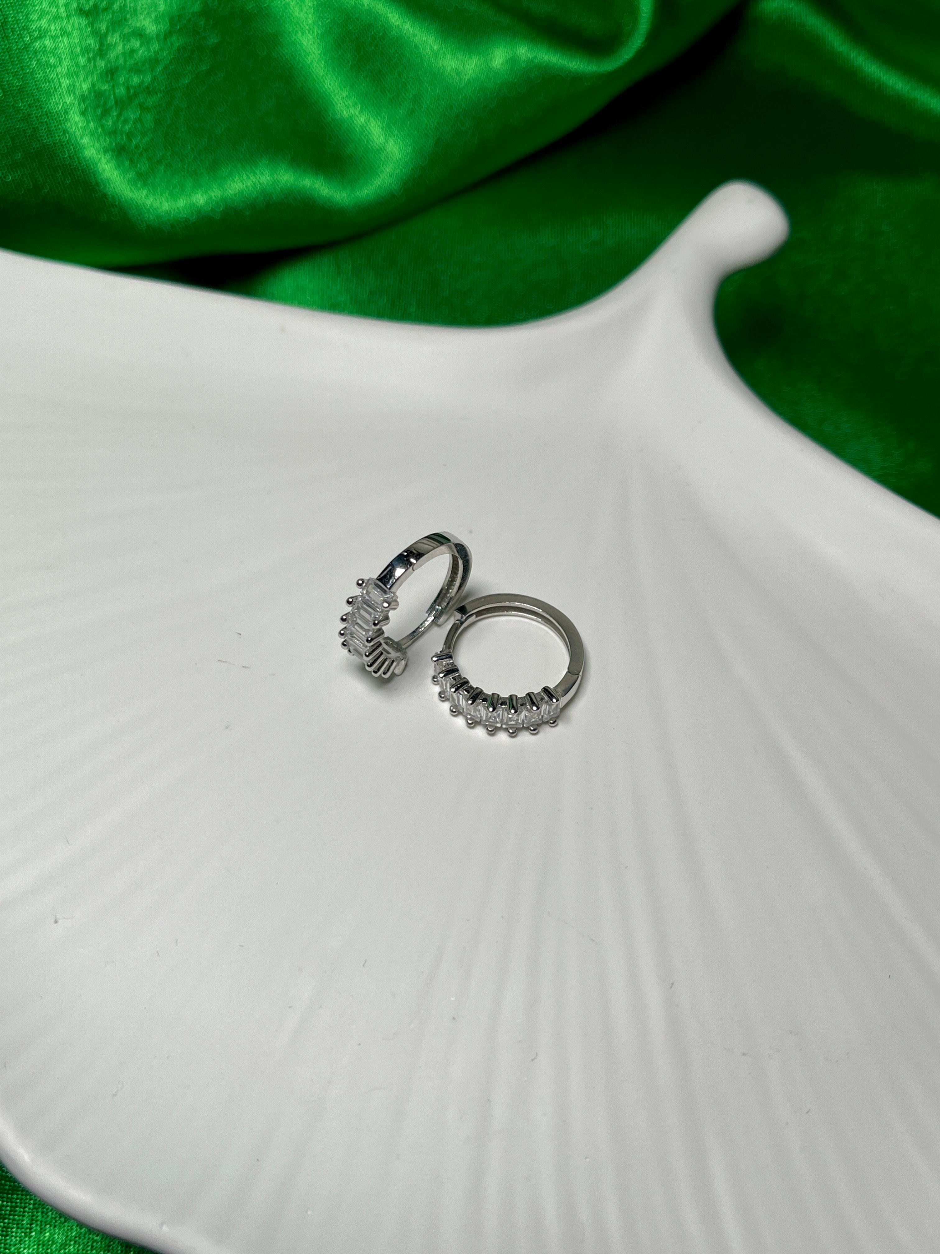 BAGET SIRALI KÜPE