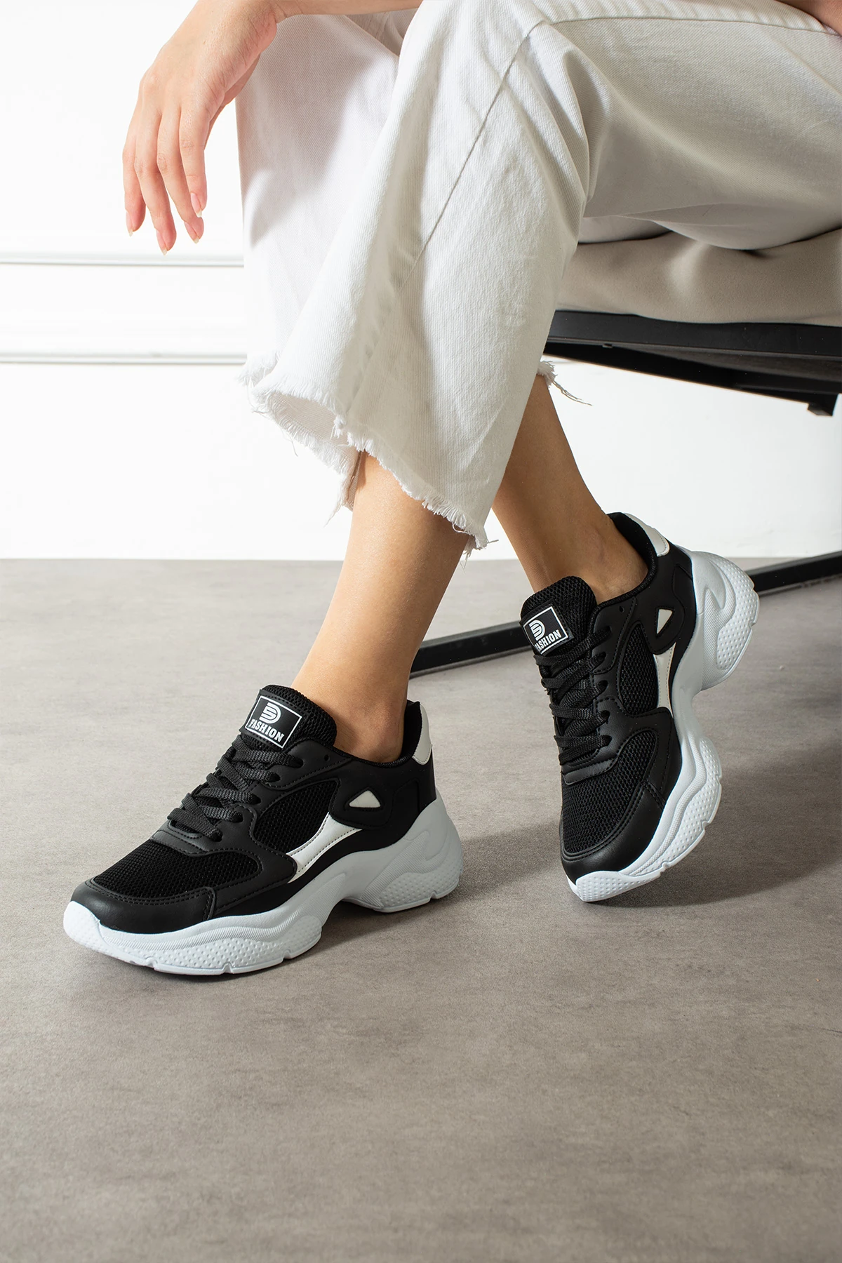 Kadın Bağcıklı Spor Ayakkabı 152NAV - Siyah Beyaz