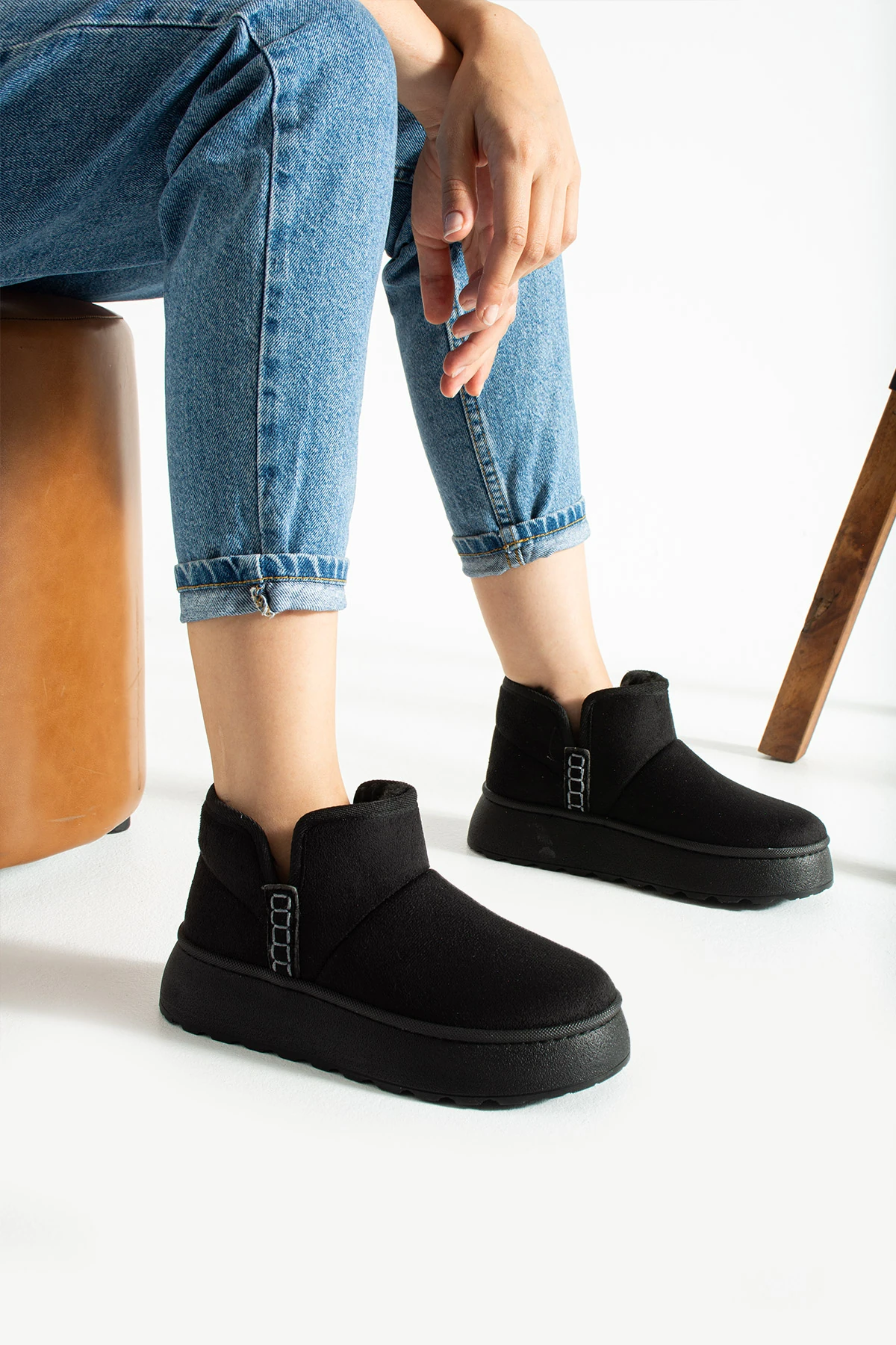 Kadın Kalın Topuklu Kürklü Kısa Bot UG01NAV - Siyah