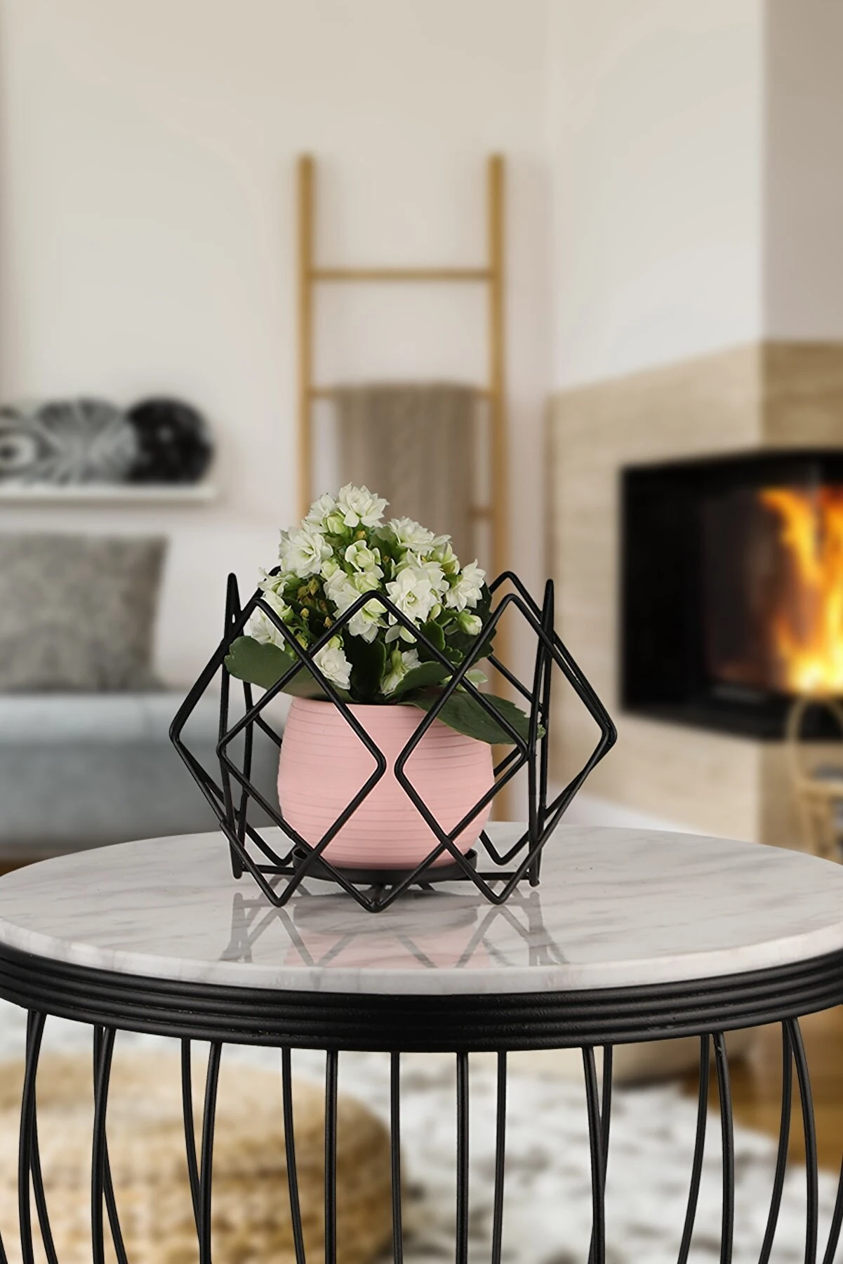 Saksılık Aqua Siyah No:4 -Pembe Saksı