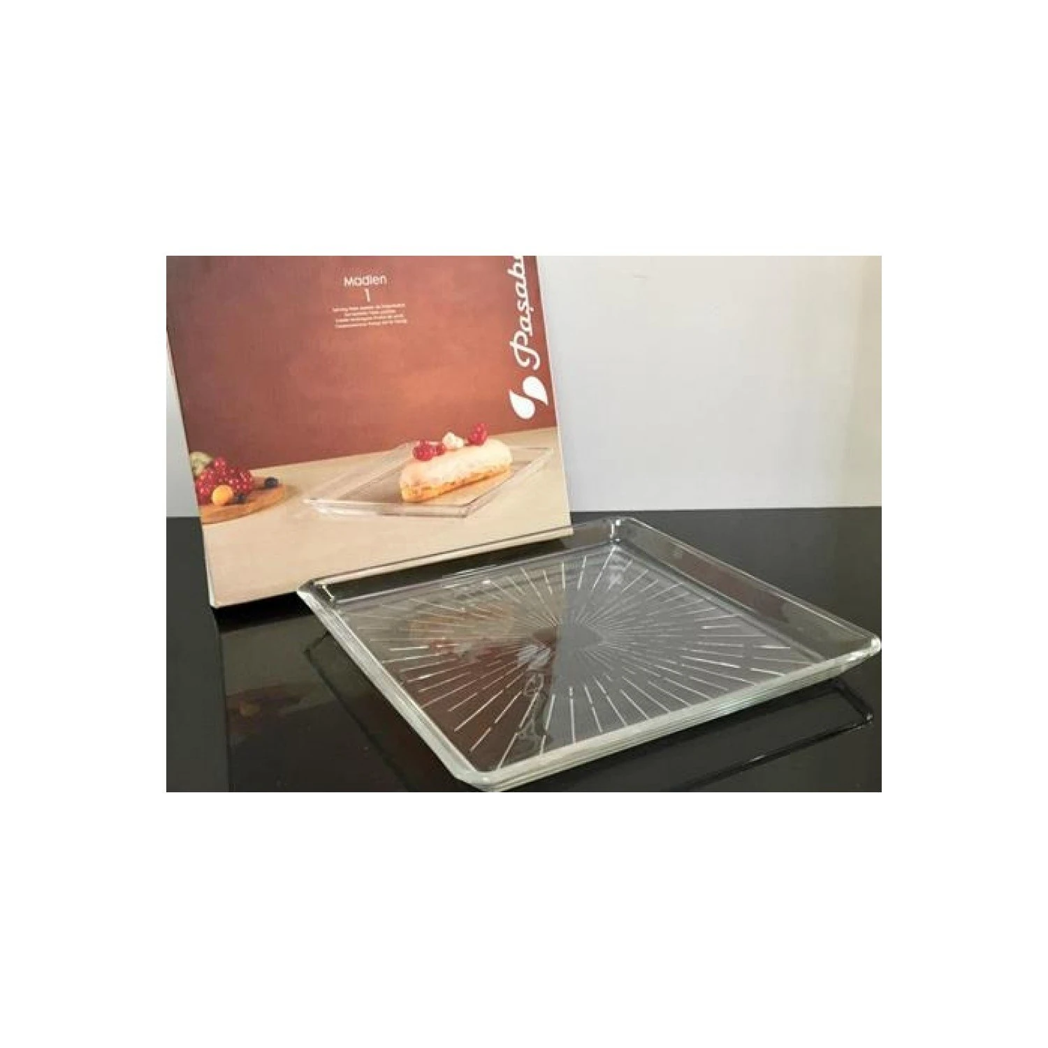 Madlen Kare Servis Tabağı 24*24cm