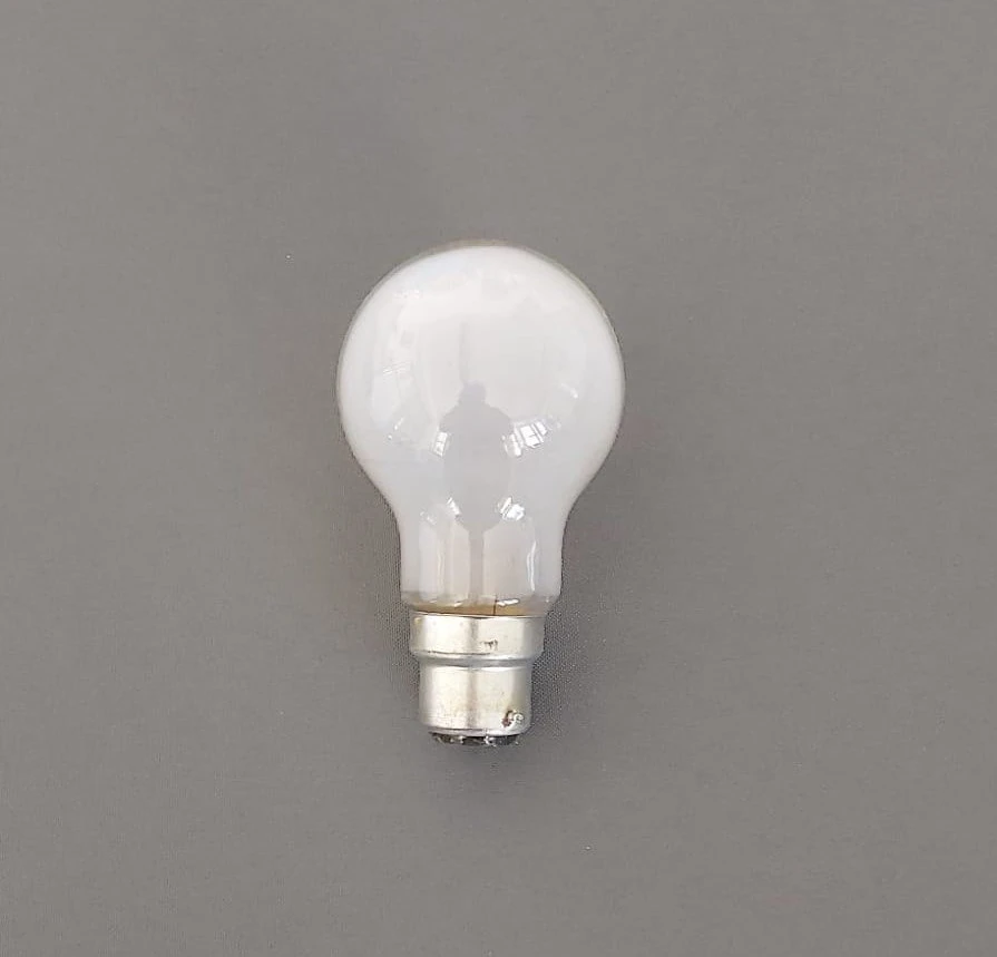 Master 100w B22 Ampul