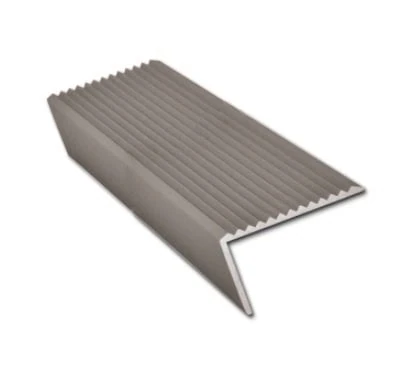 Basamak Profili Kaydırmaz Burunluk Mat Krom 2.7mt