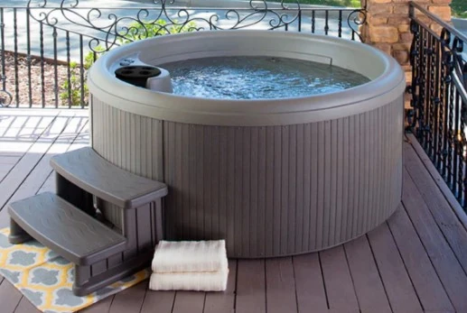 Aptos Arctic White Shell With Charcoal+Round Cover