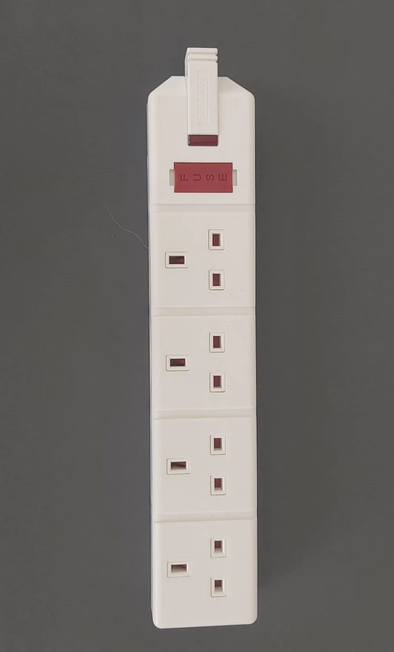 4'Lü Uzatma Permaplug Beyaz