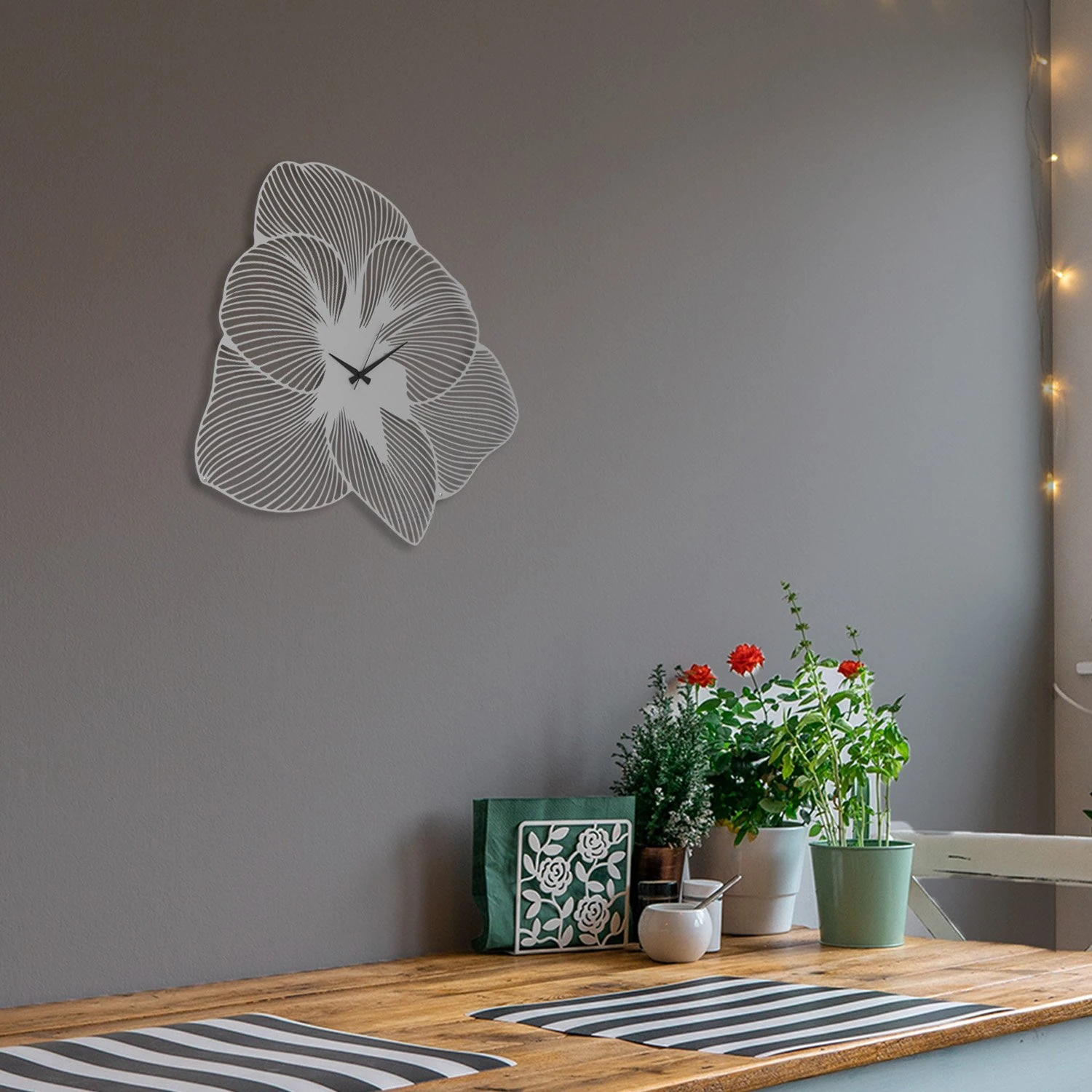 Azalea Metal Duvar Saati Gümüş 49*49cm