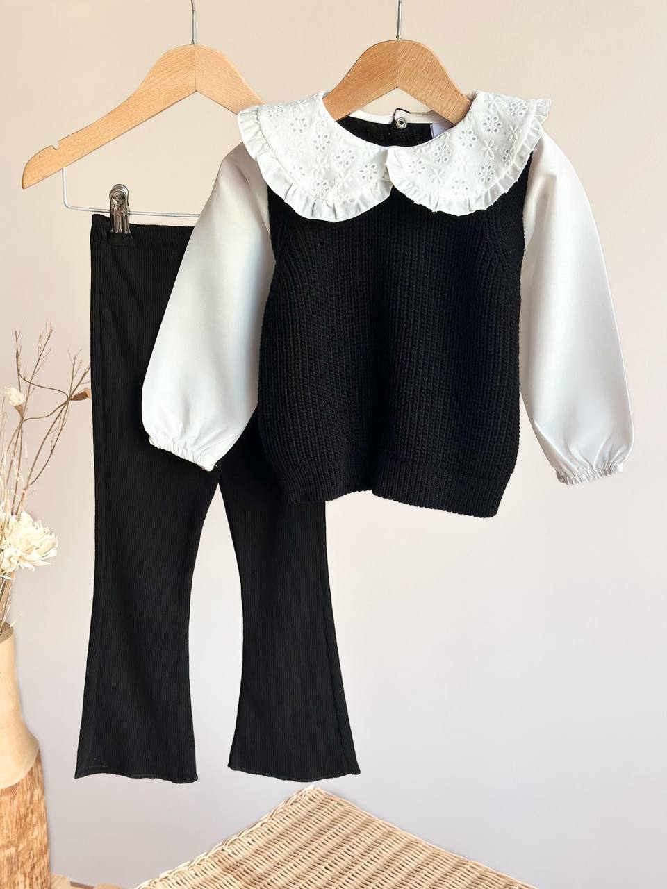 Nakışlı Yaka ve Gömlek Detaylı Triko ve İspanyol Paça Tayt Takım 