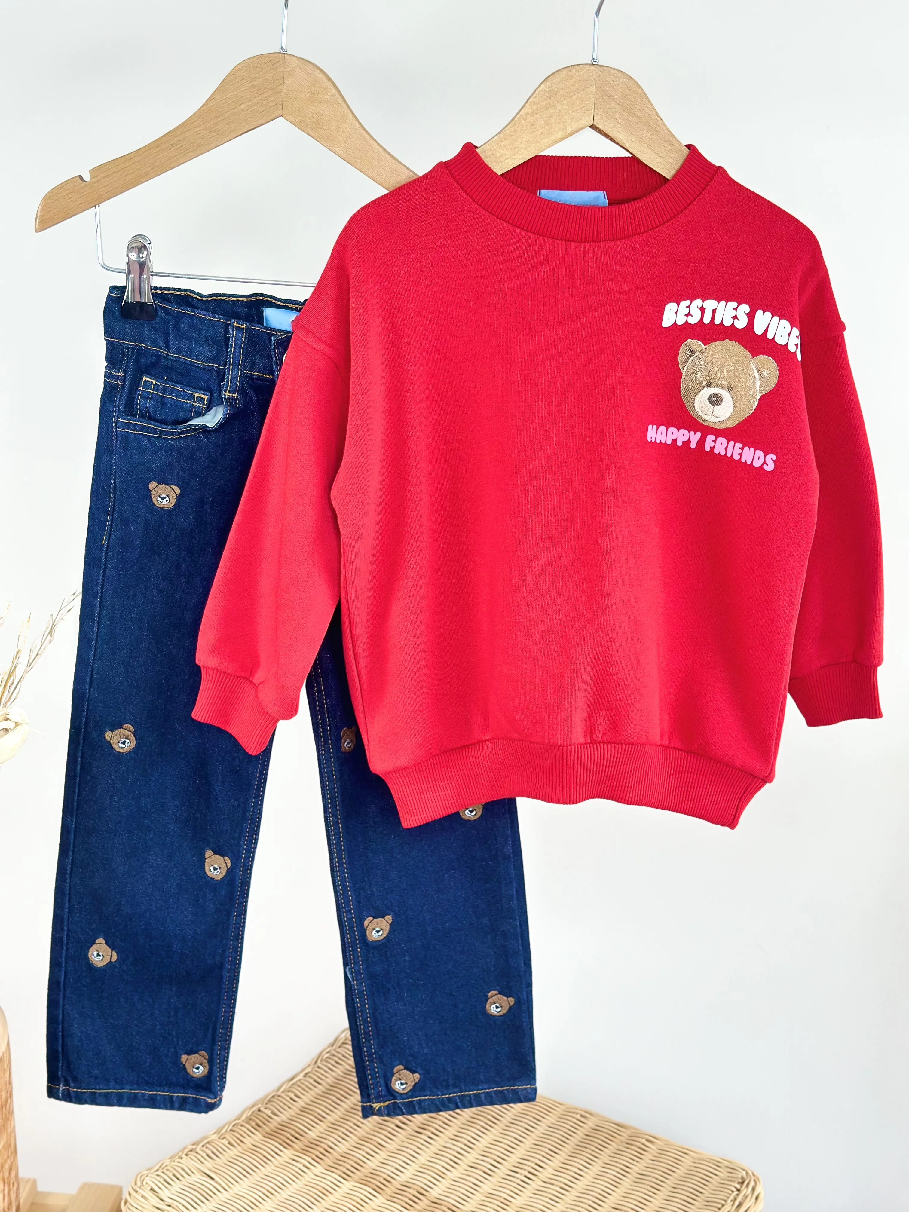 Teddy Baskılı Sweatshirt ve Kot Pantolon Takım