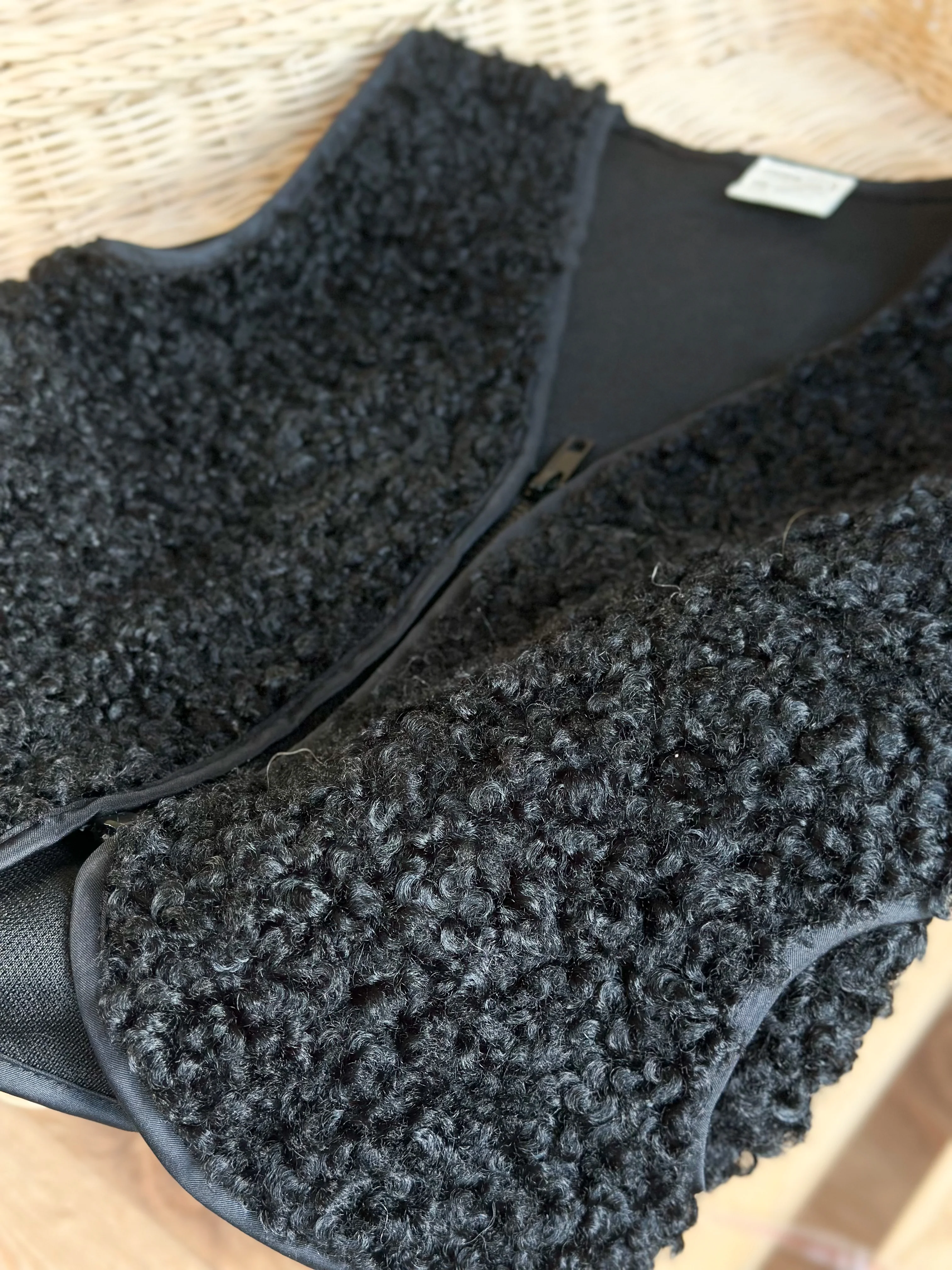 HOGGET Yumuşak Dokulu Yelek-Siyah