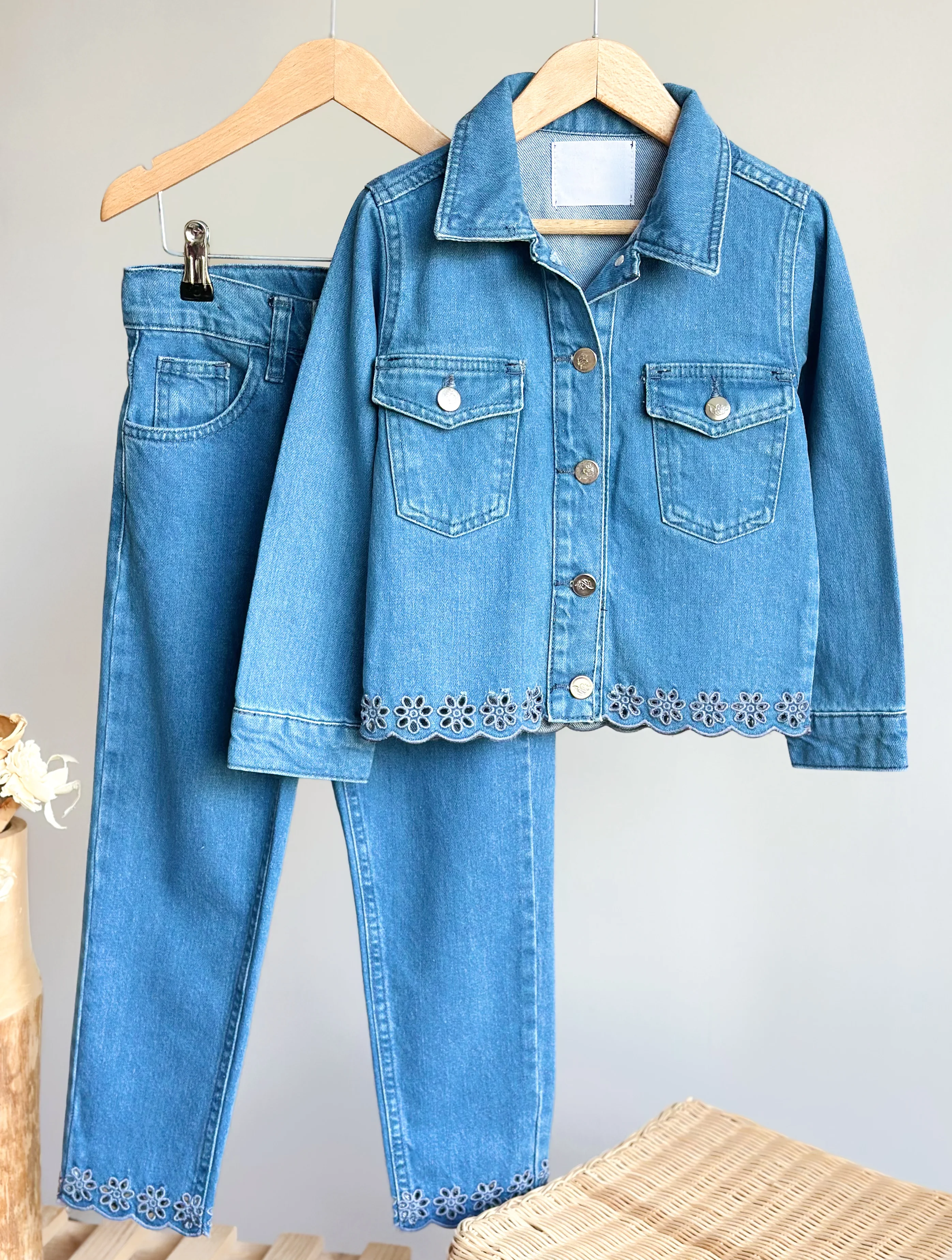 Yeni Sezon Nakış Detaytlı Kot Denim Takım