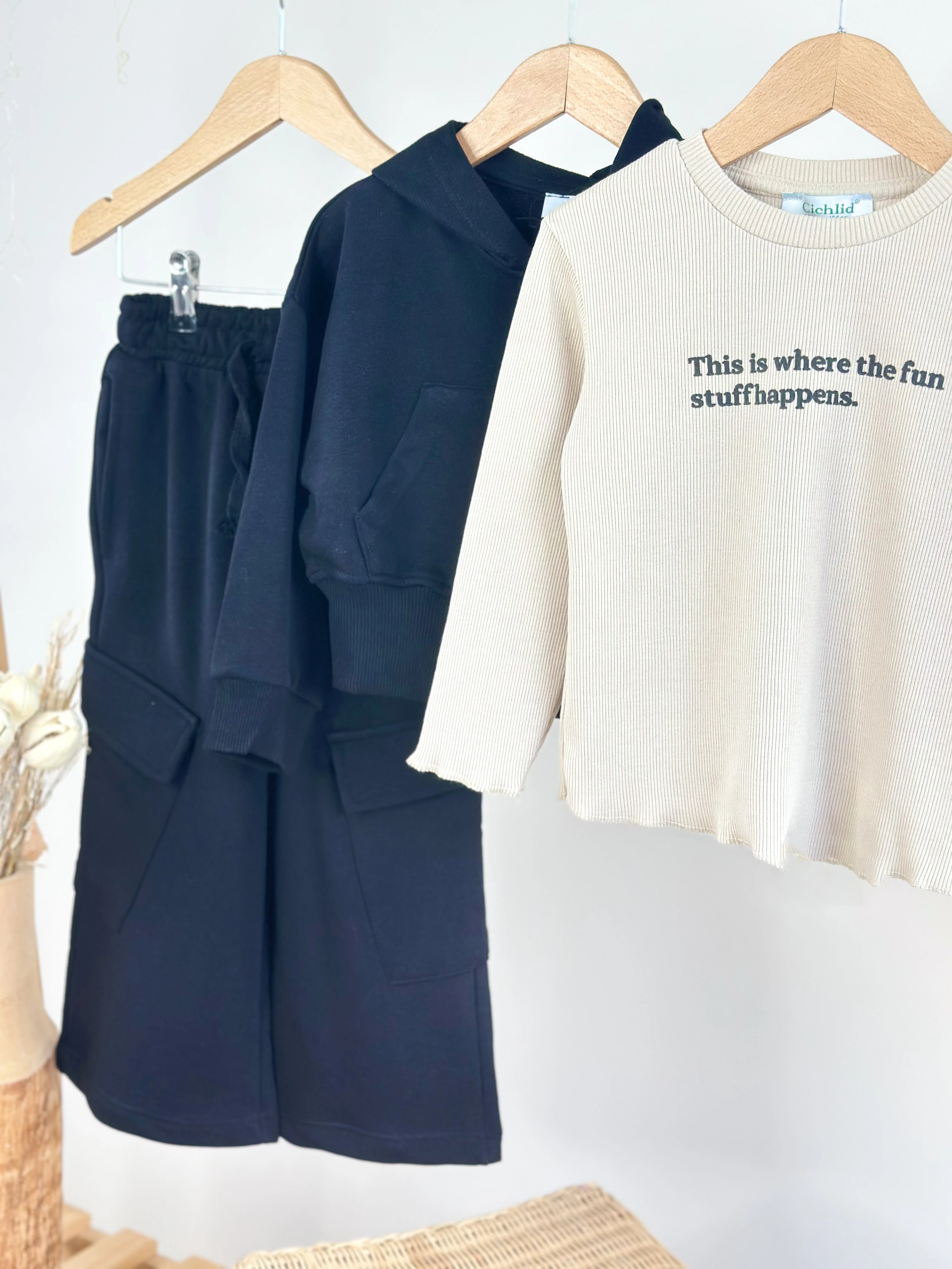 Kapüşonlu Sweatshirt - Bluz ve Cep Detaylı Pantolon 3'lü Takım