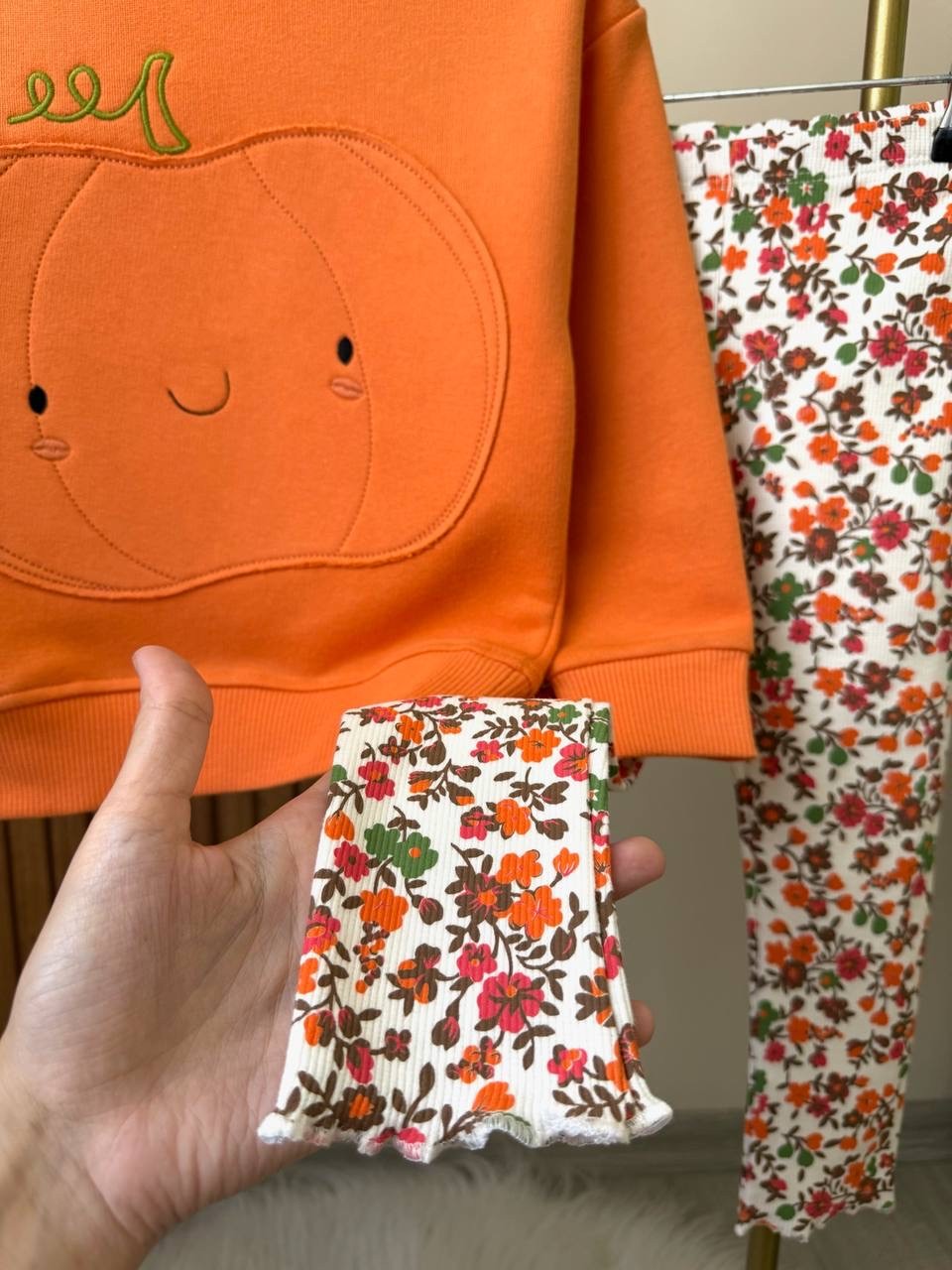 Yeni Sezon Balkabağı Desen Sweatshirt ve Taytlı Takım