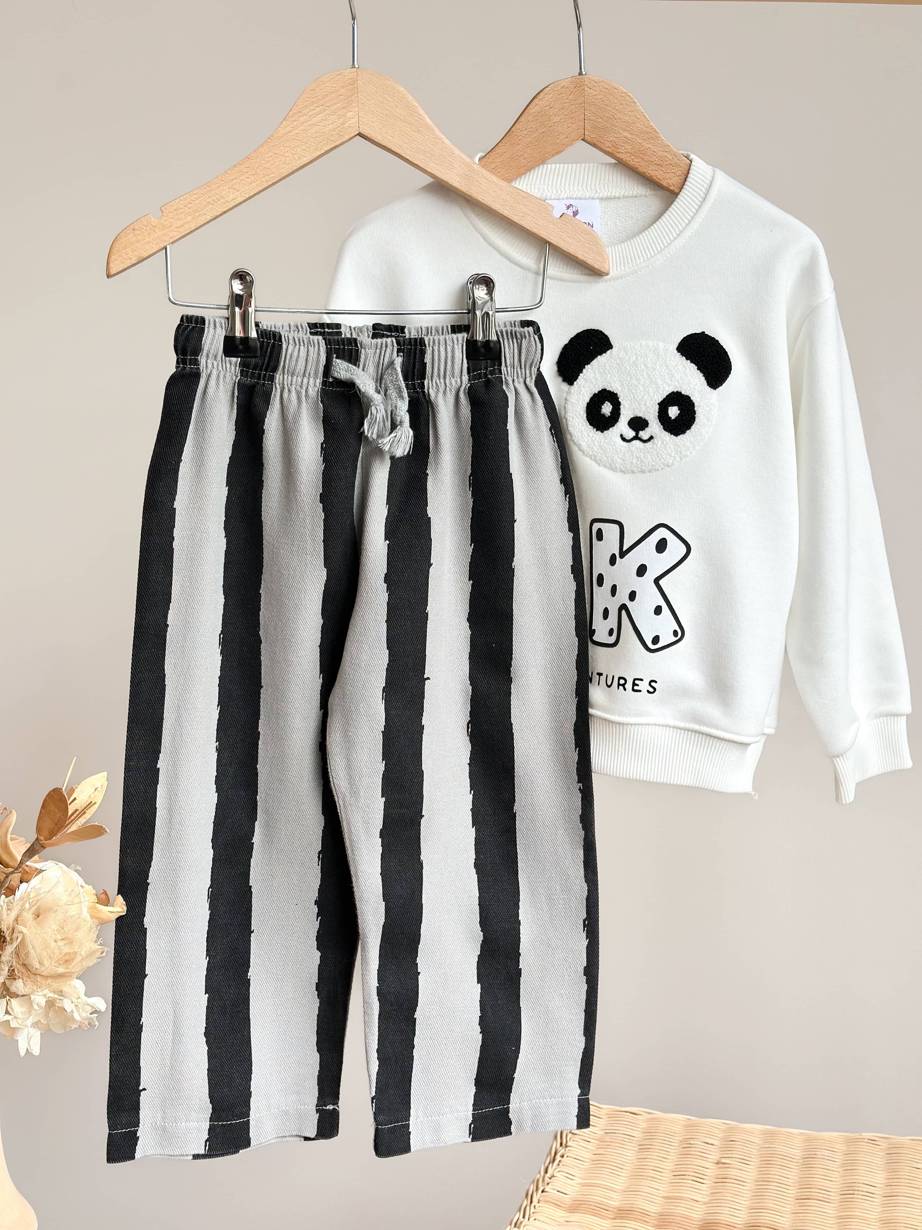 LOOK Nakış Detay Sweatshirt ve Pantolon Takım