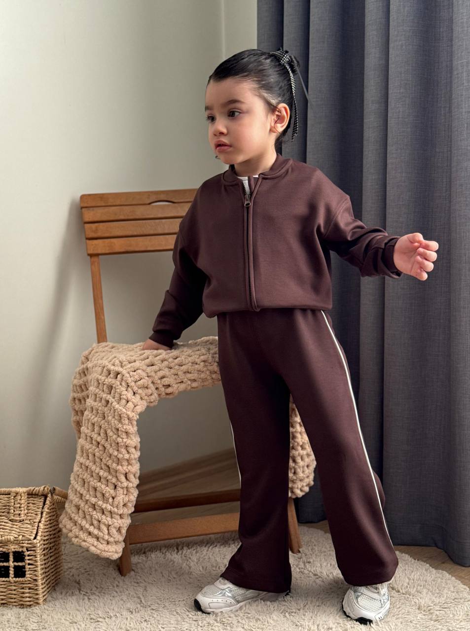 Fermuarlı Sweatshirt ve Şeritli Eşofman Kız Çocuk Takımı-Kahverengi