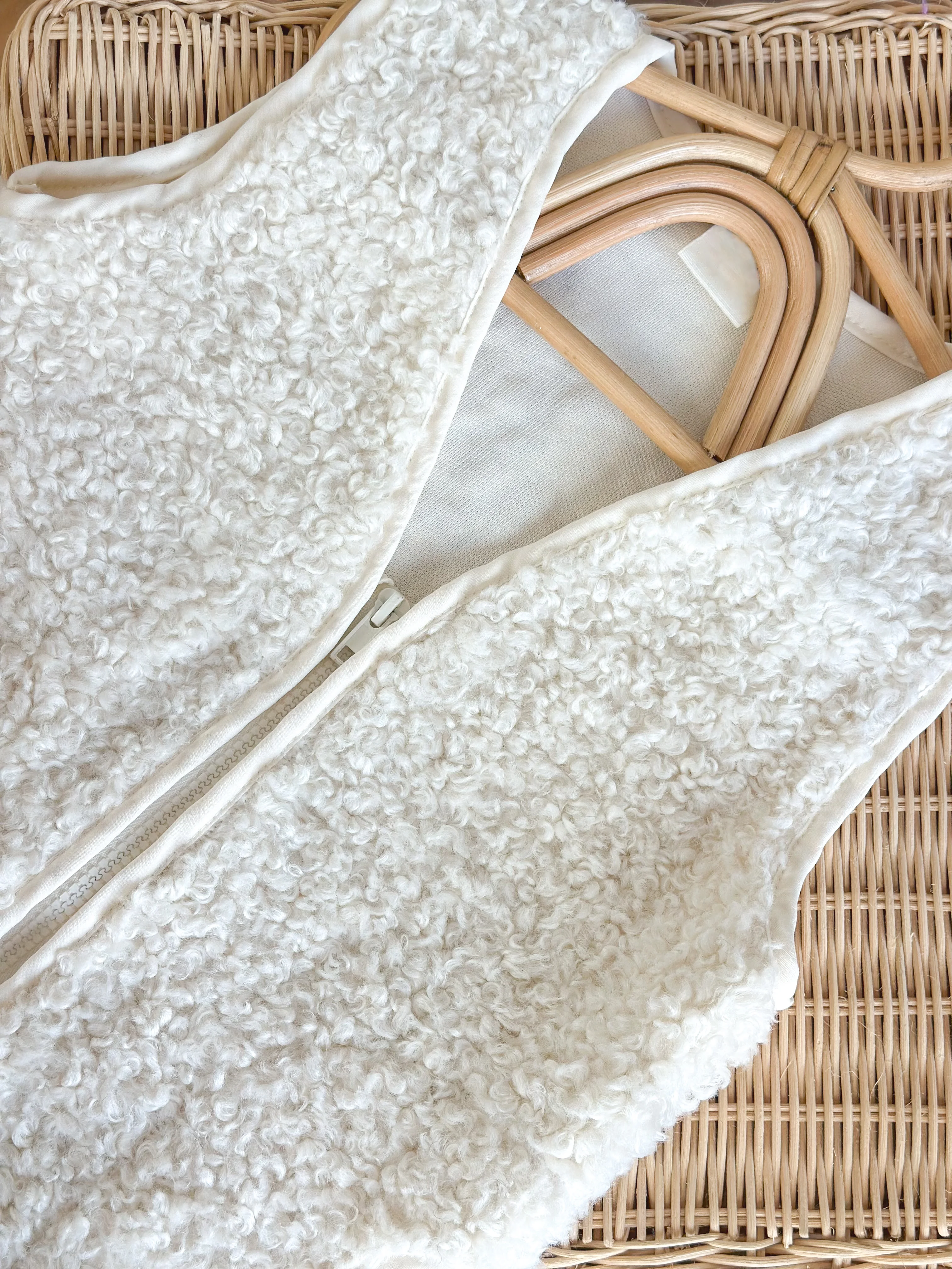 HOGGET Yumuşak Dokulu Yelek-Ekru