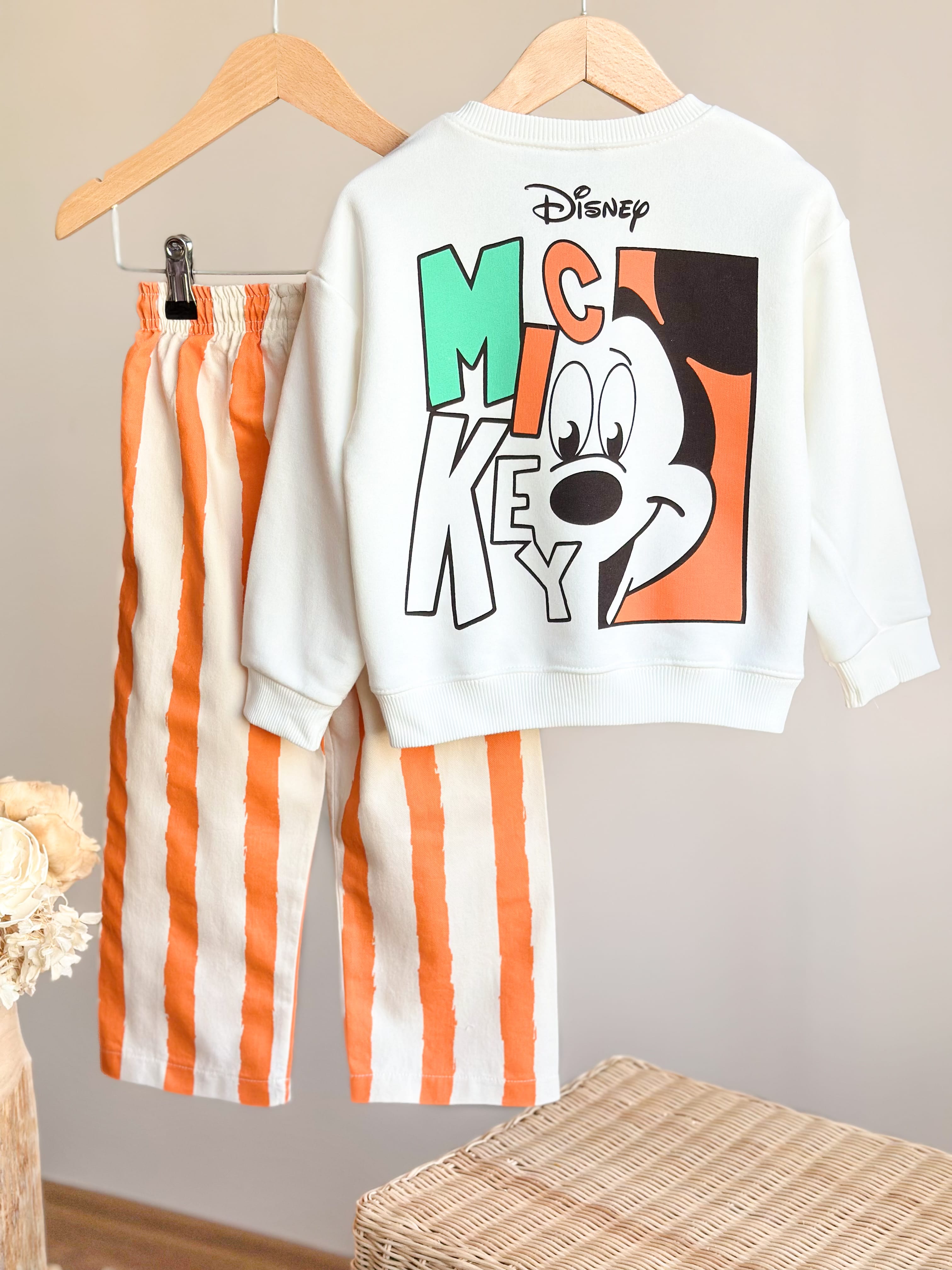 Karakter Baskılı Sweatshirt ve Dokuma Pantolon Takım