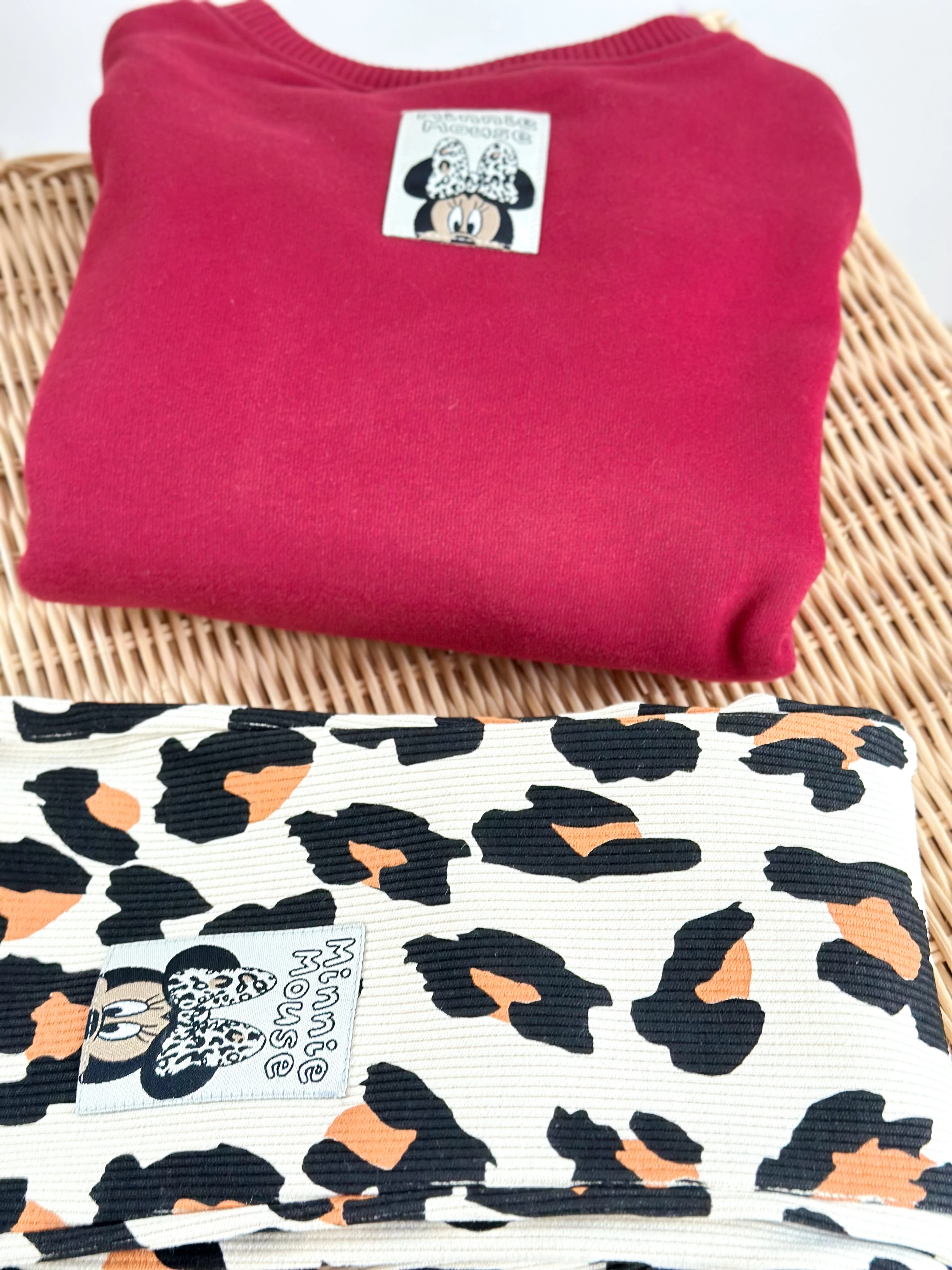 Leopar Desenli Karakter Baskılı Sweatshirt ve İspanyol Paça Takım