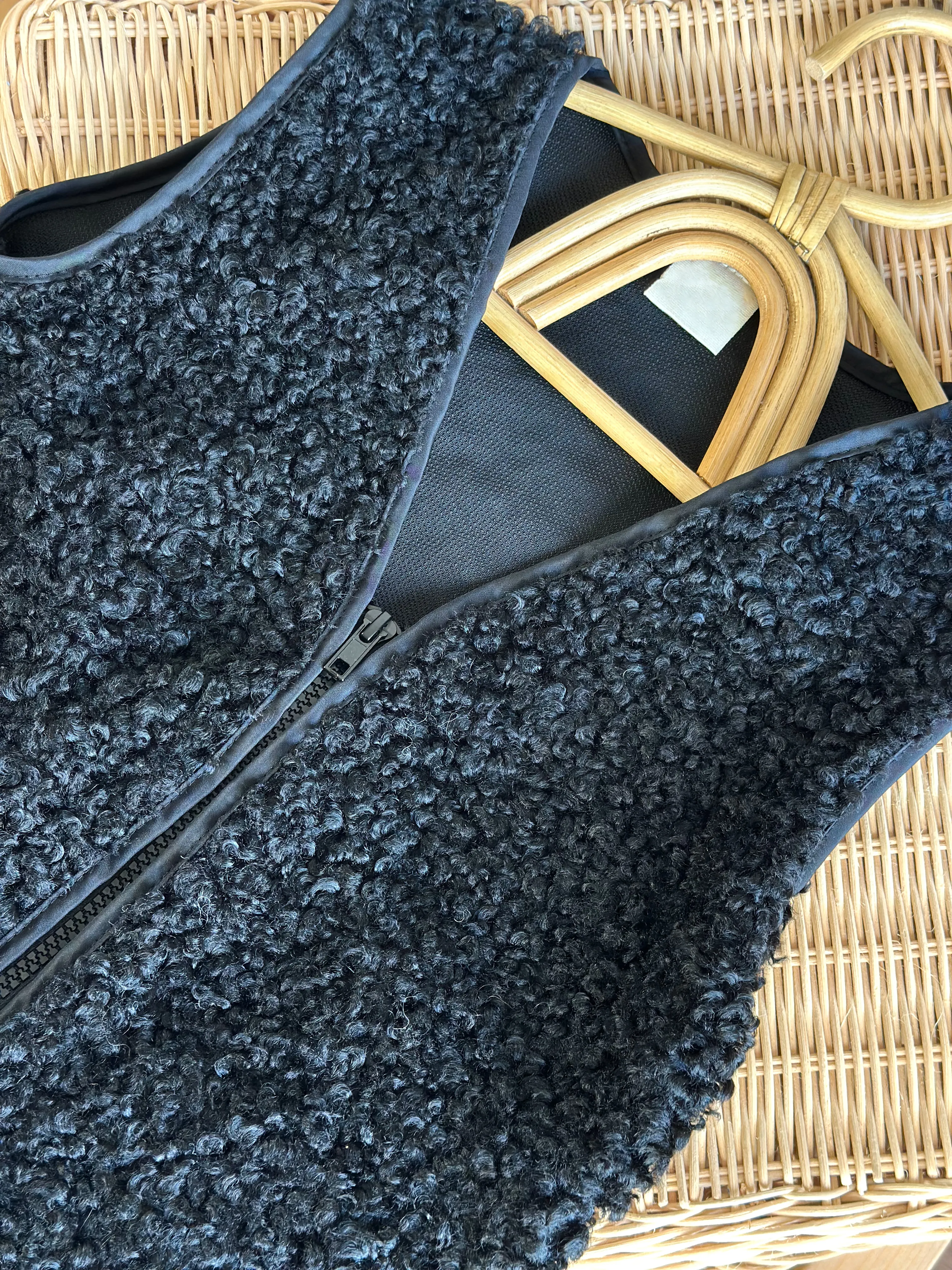 HOGGET Yumuşak Dokulu Yelek-Siyah