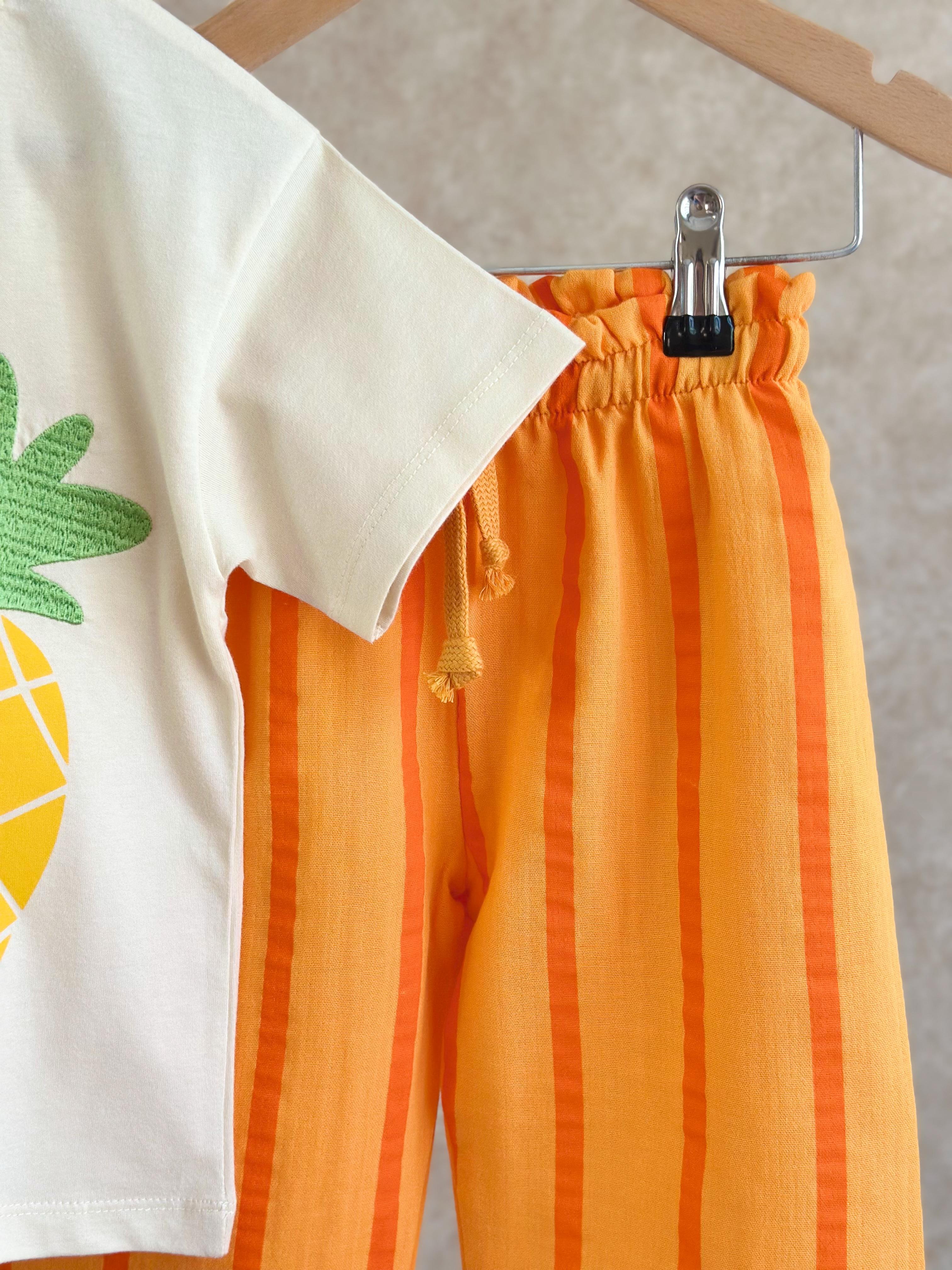 PINEAPPLE Kabartma Baskılı 3D T-Shirt ve Müslin Pantolon Takım