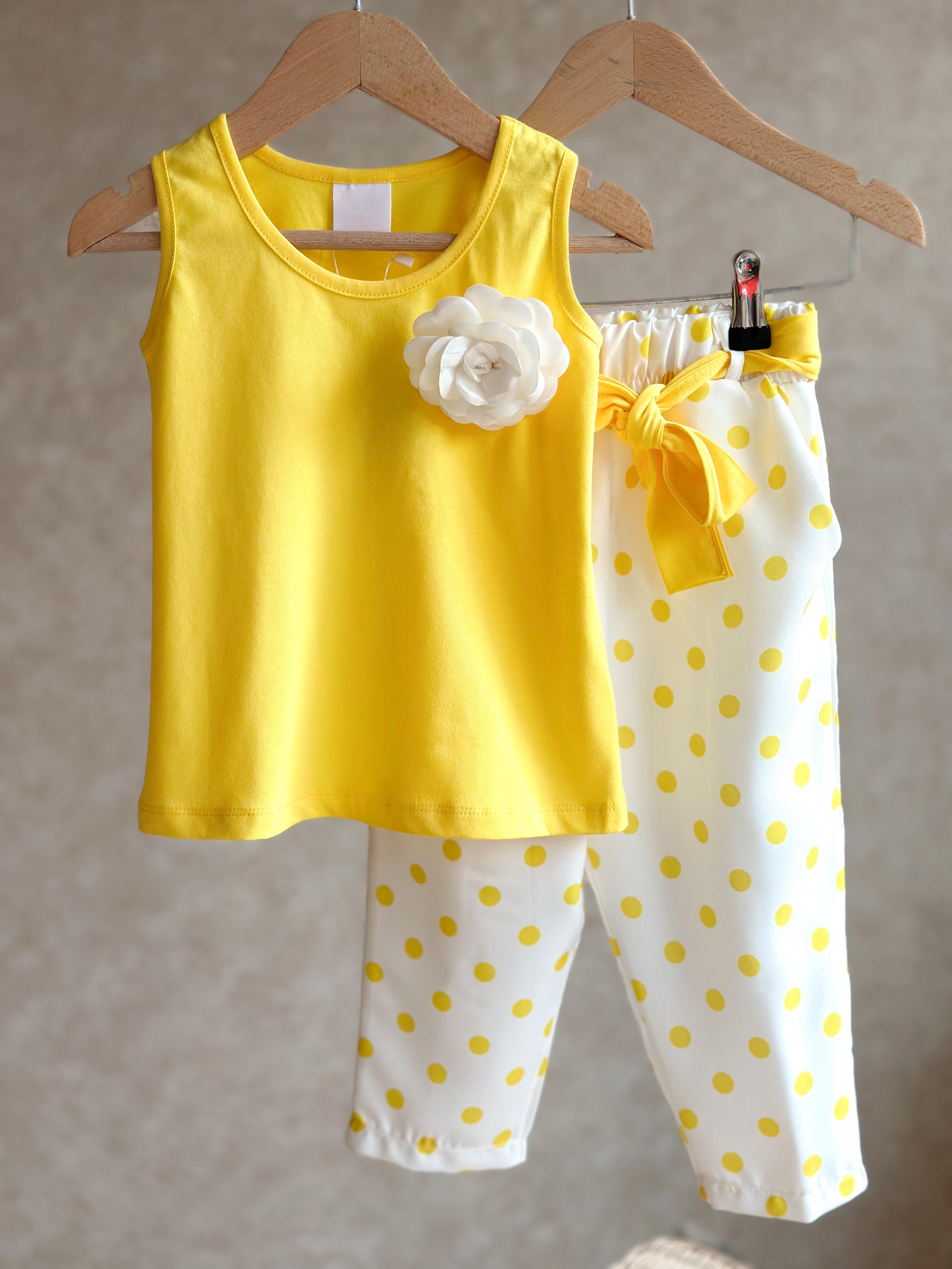 CARAMELLO Sarı Bluz ve Puantiyeli Pantolon Takım