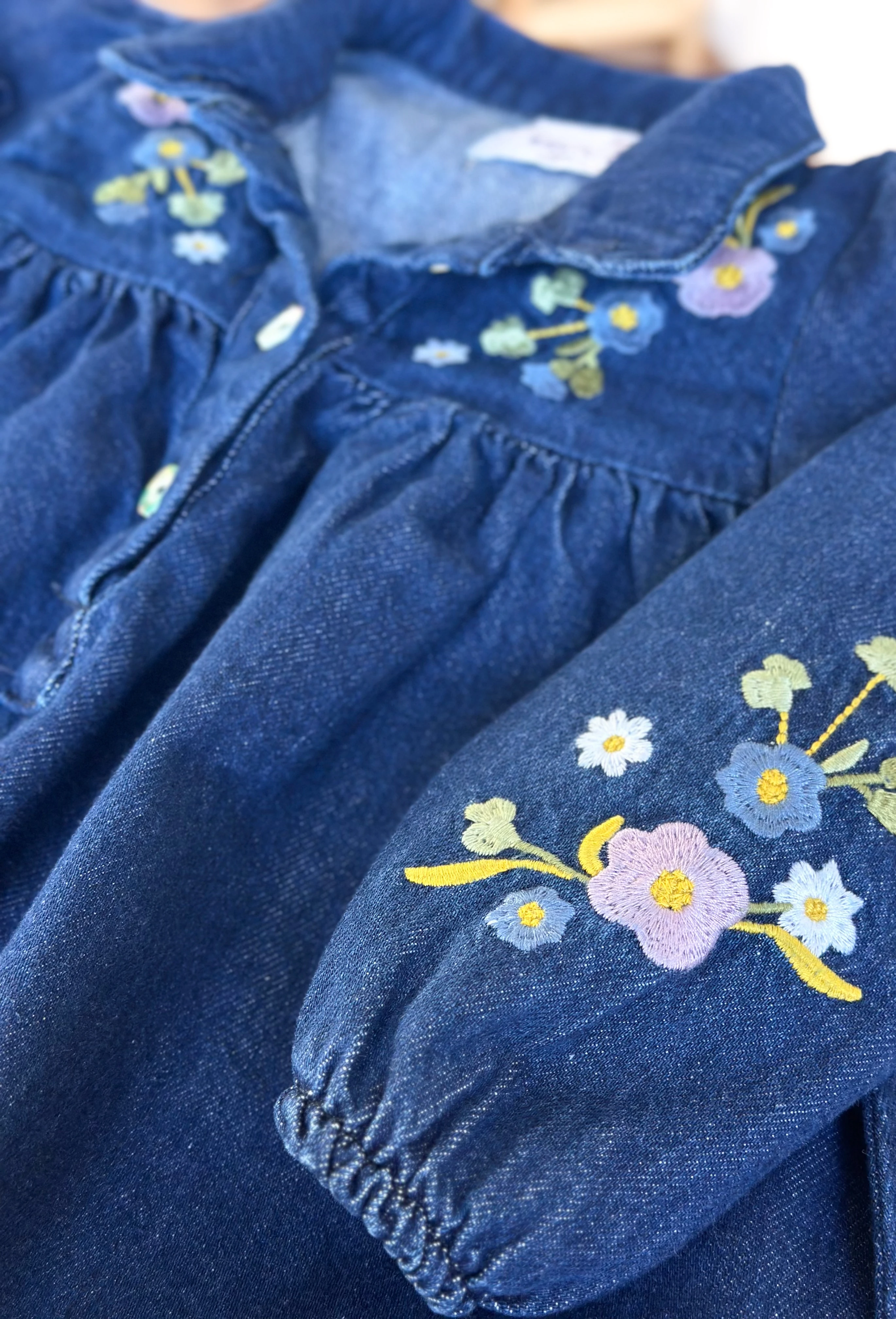 Çiçekli Nakış Detaylı Yumuşak Dokulu Kot Elbise-Koyu Renk